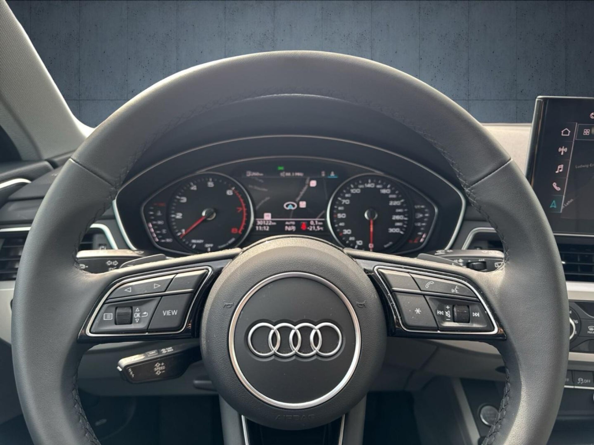 Audi A4 Avant S line
