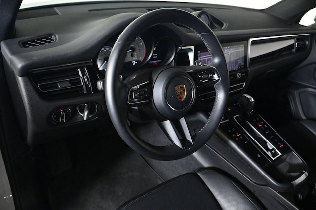 2023 Porsche Macan