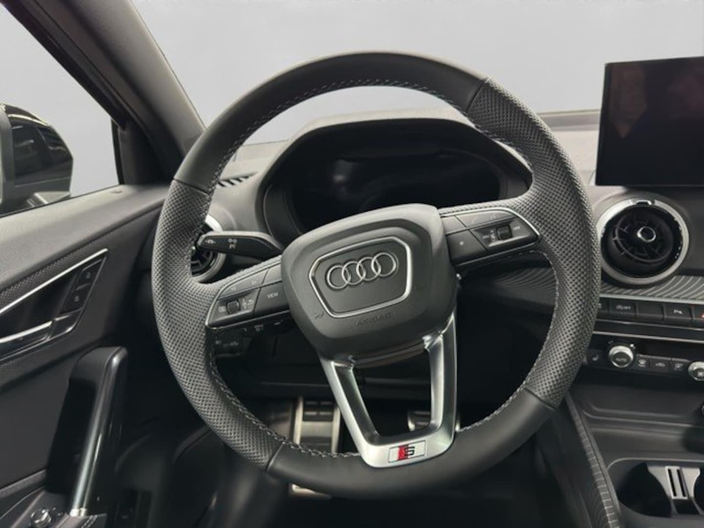 Bild über Audi Q2 S line 35 TFSI S tronic - für weitere Informationen kontaktieren Sie den Audi Partner