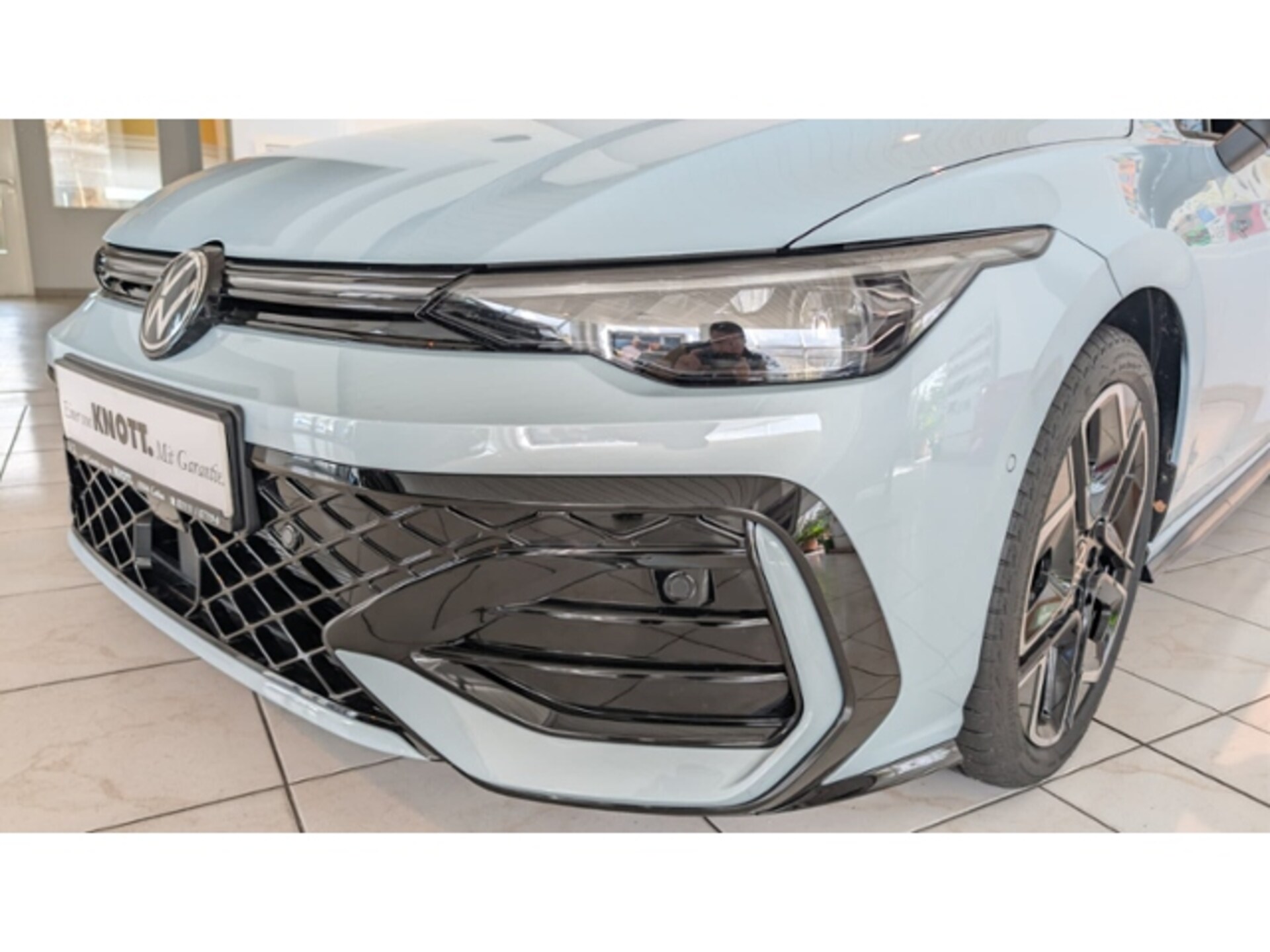 Volkswagen Golf R-Line