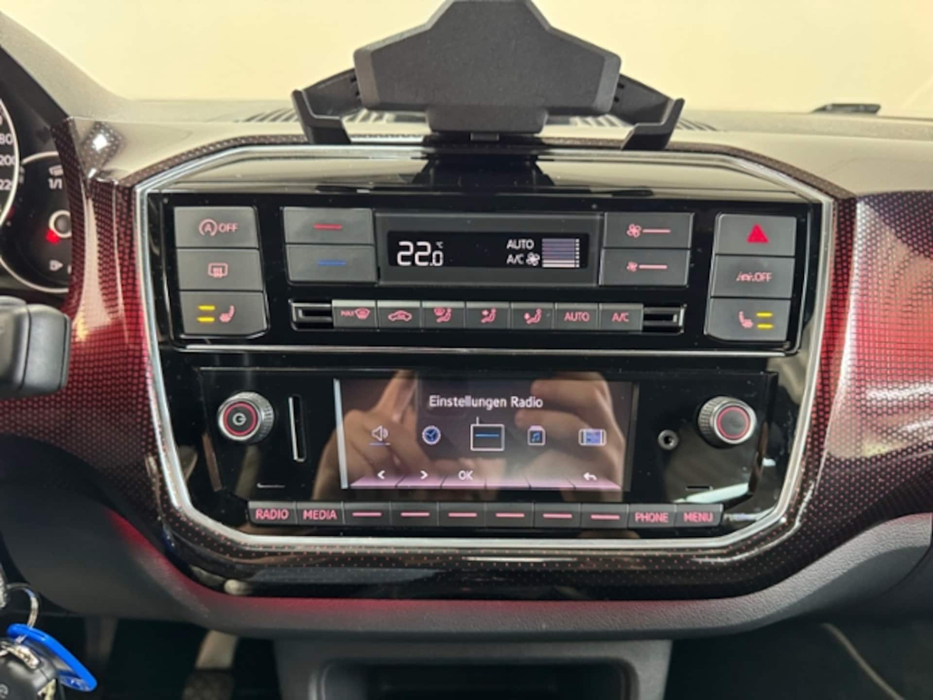 Volkswagen up! GTI