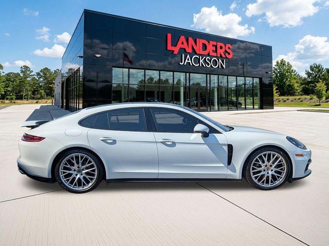 2017 Porsche Panamera