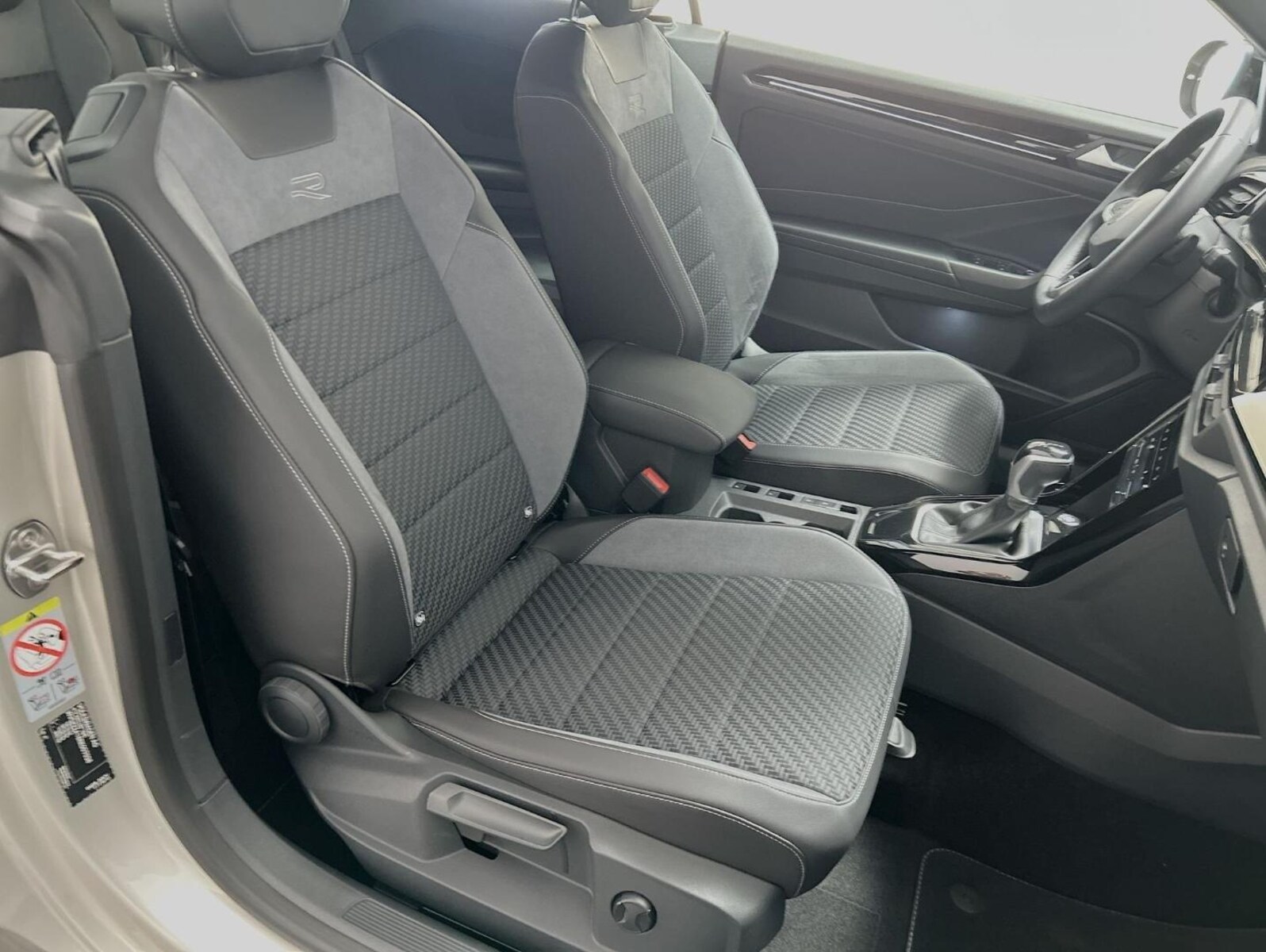 Volkswagen T-Roc Cabriolet – Bild 23