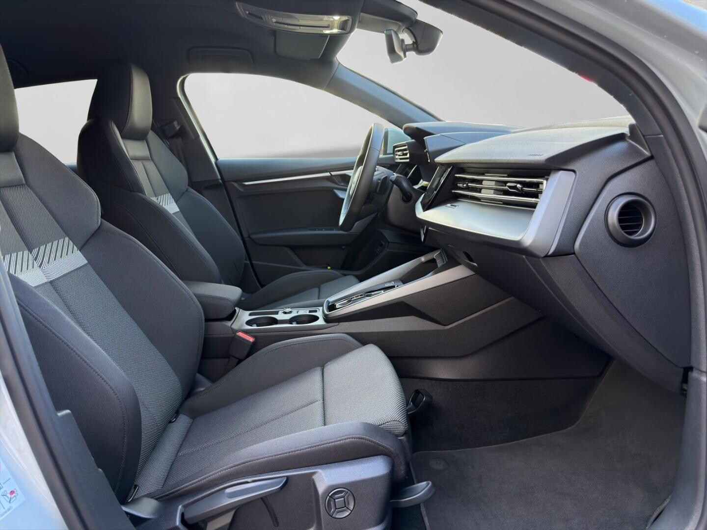 Bild über Audi A3 Sportback 35 TDI S tronic - für weitere Informationen kontaktieren Sie den Audi Partner