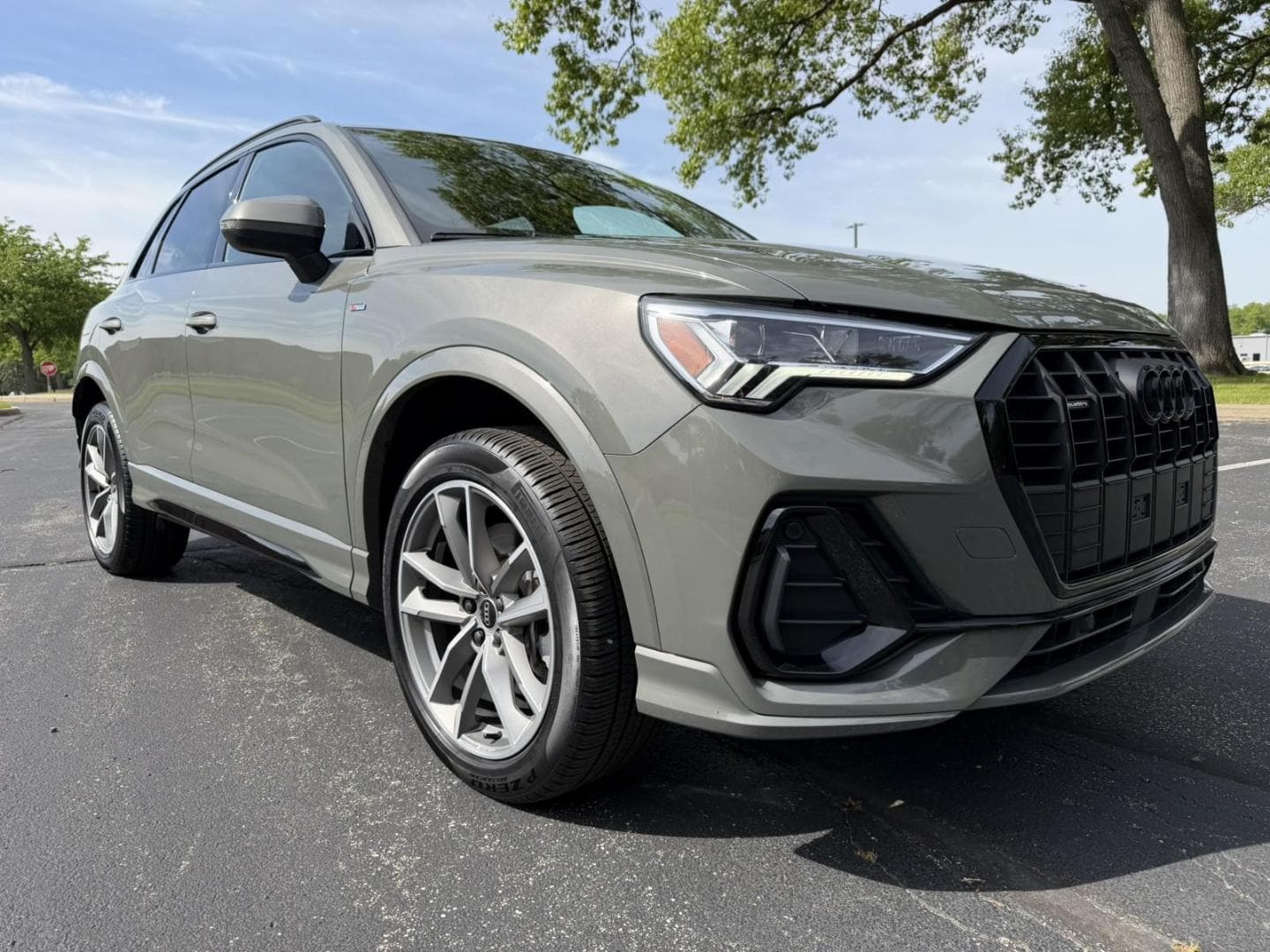2025 Audi Q3 45 TFSI S Line Premium quattro's photo