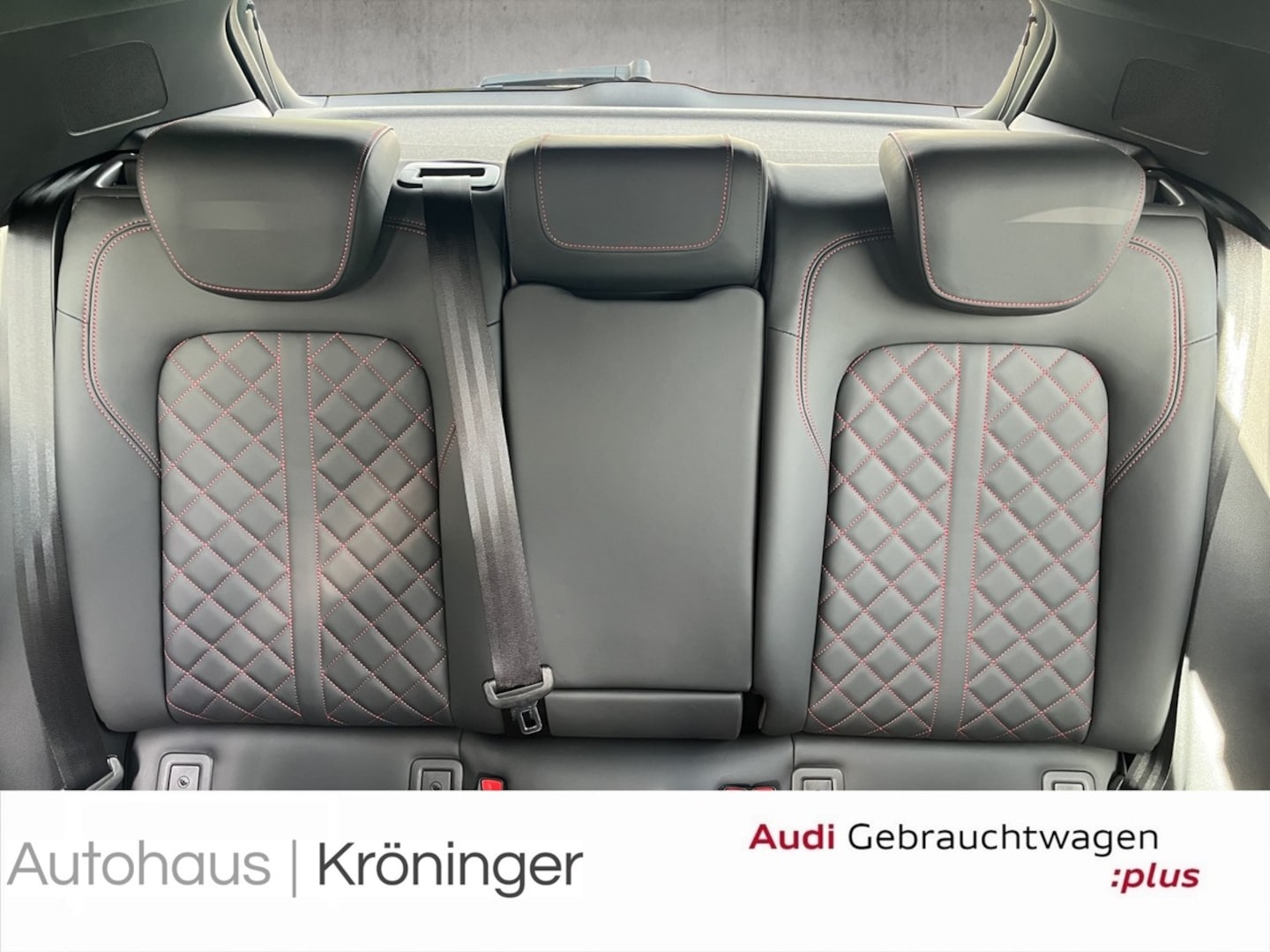 Bild über Audi Q2 S line 35 TFSI S tronic - für weitere Informationen kontaktieren Sie den Audi Partner