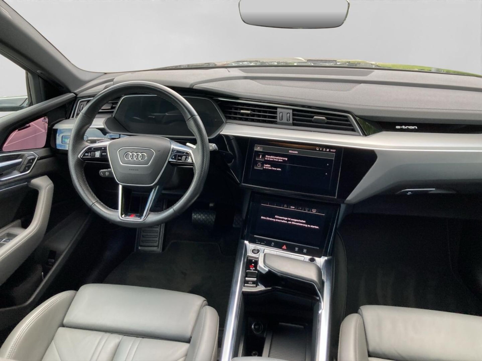Audi e-tron S line