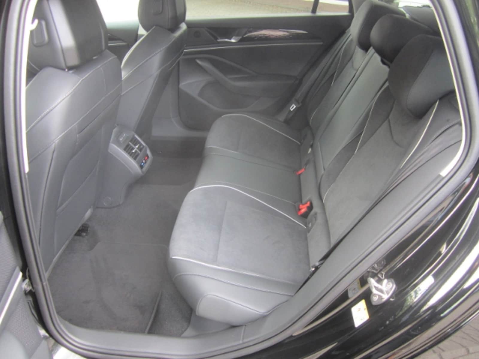 Volkswagen Passat – Bild 4