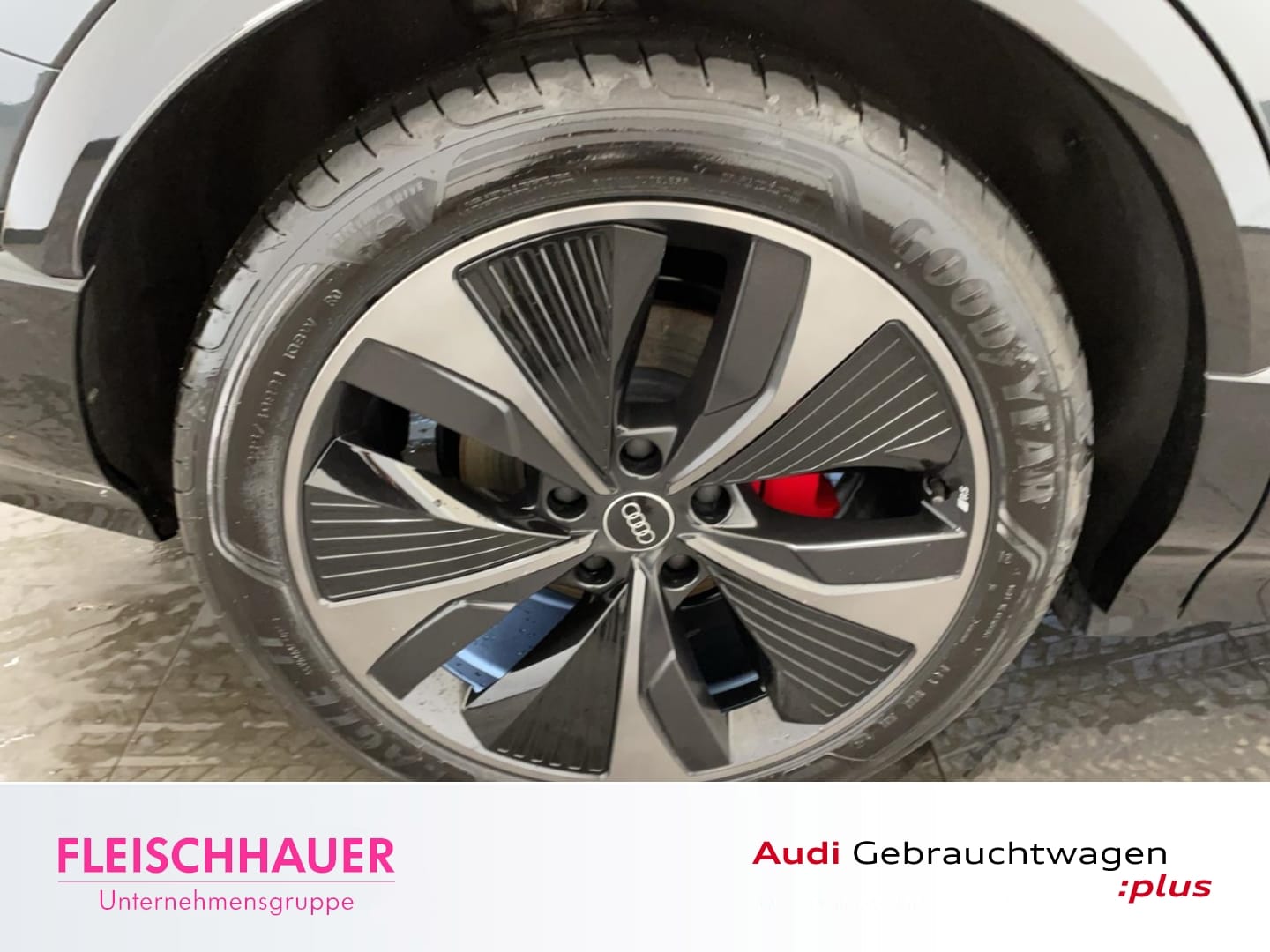 Bild über Audi Q6 SUV e-tron e-tron performance - für weitere Informationen kontaktieren Sie den Audi Partner