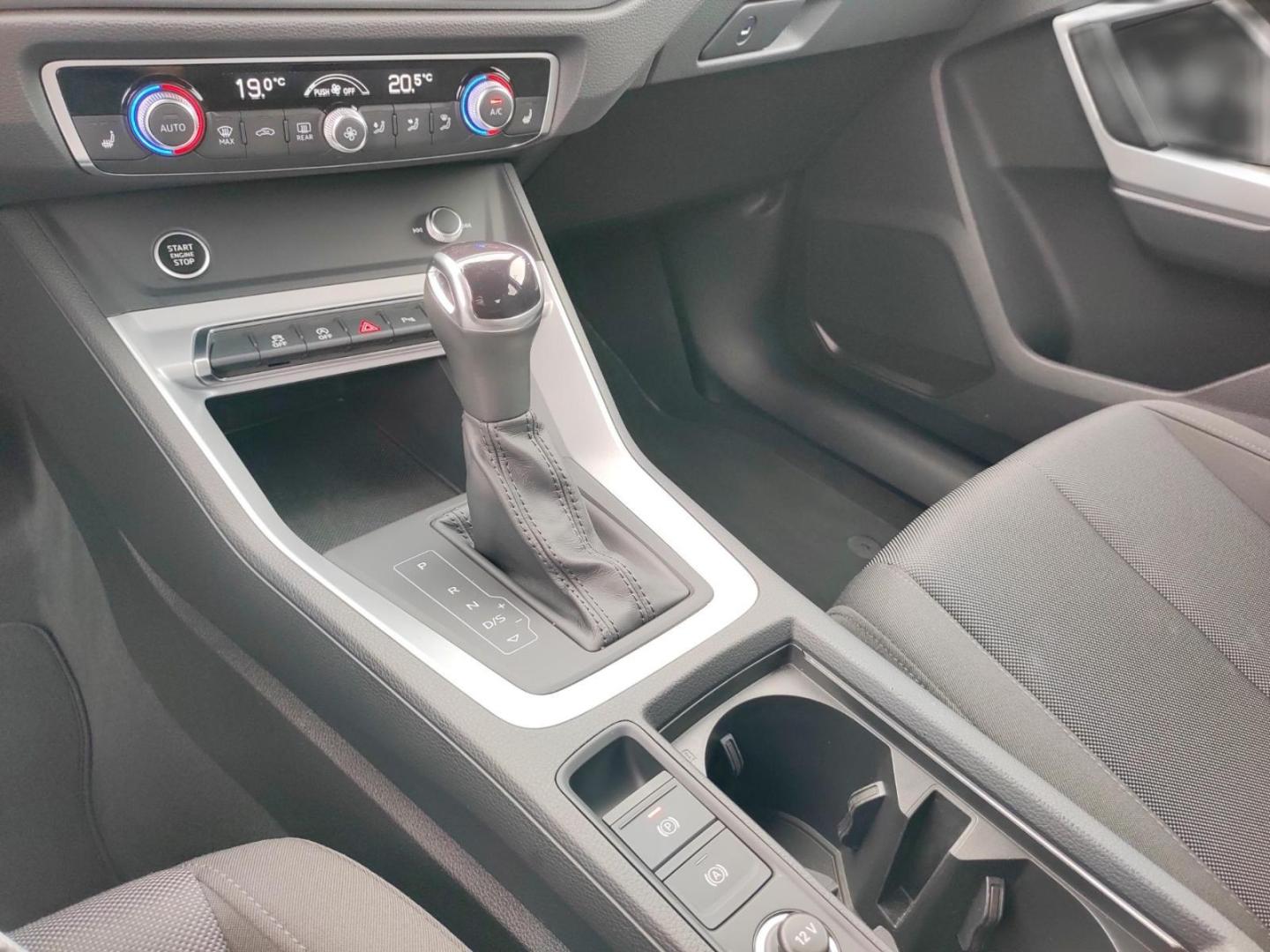 Image about Audi Q3 35 TFSI S tronic