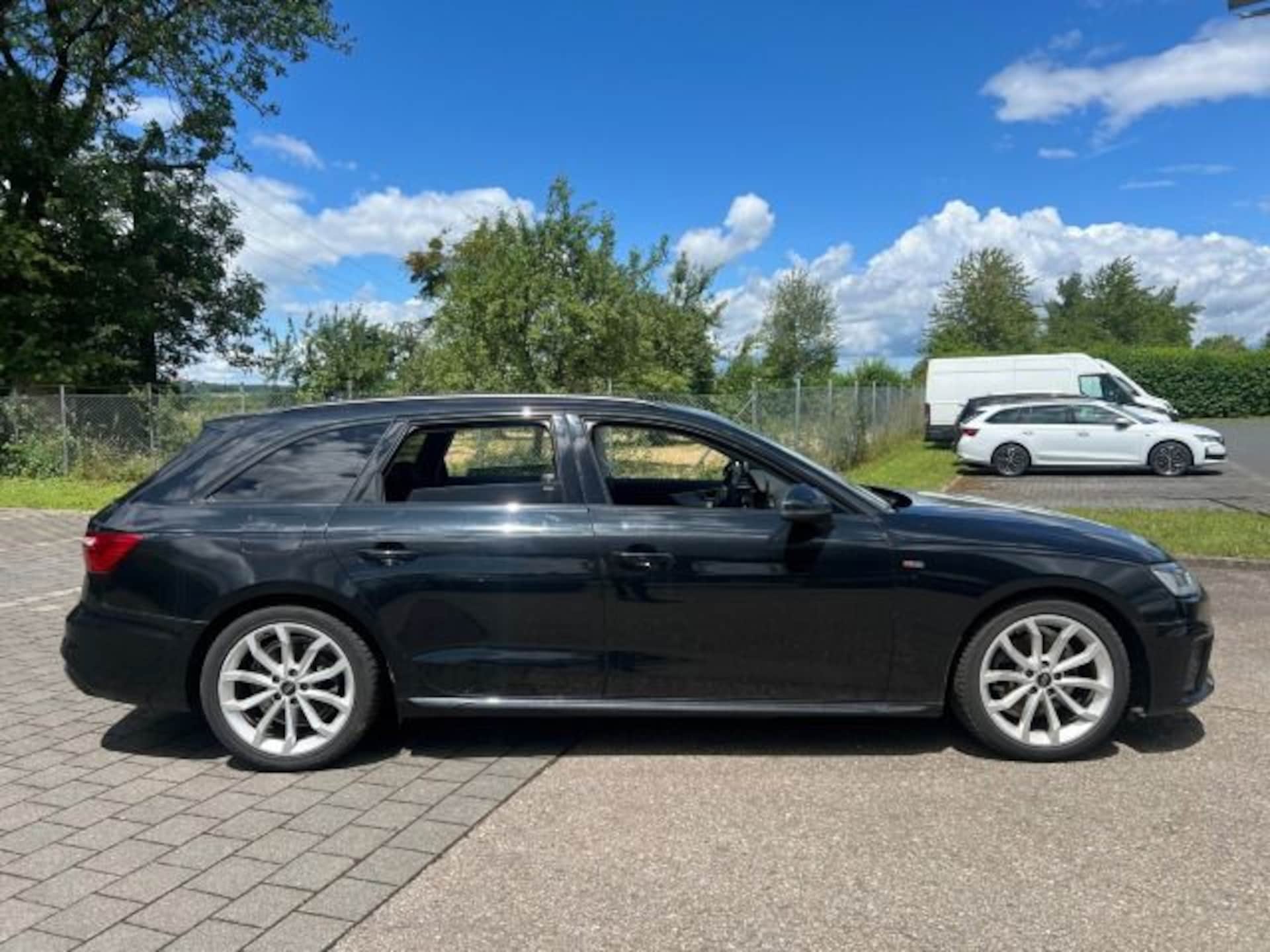 Audi A4 Avant S line