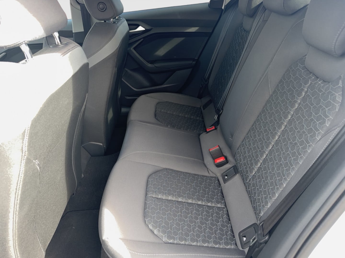 Bild über Audi A1 Sportback S line 25 TFSI S tronic - für weitere Informationen kontaktieren Sie den Audi Partner