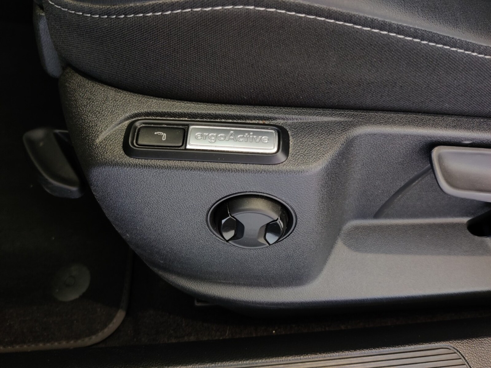 Volkswagen T-Roc – Bild 13