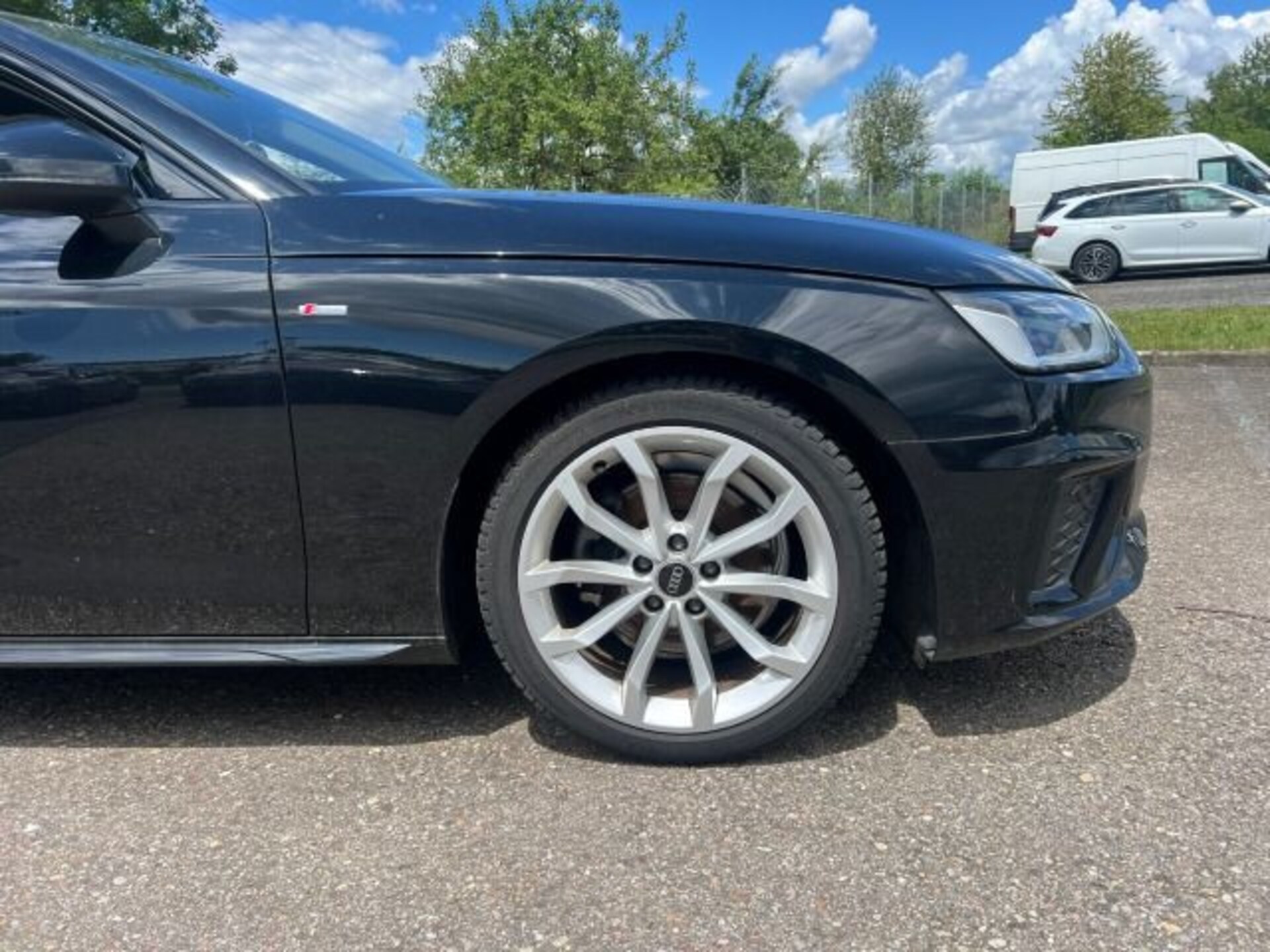 Audi A4 Avant S line