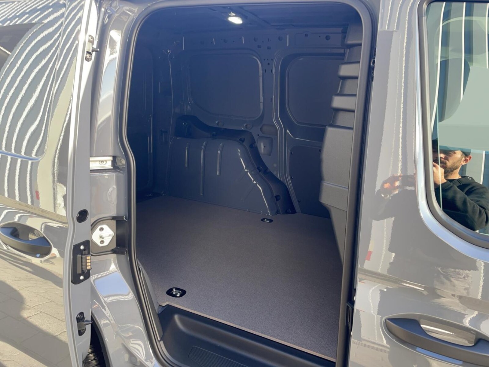 Volkswagen Caddy Cargo – Bild 11