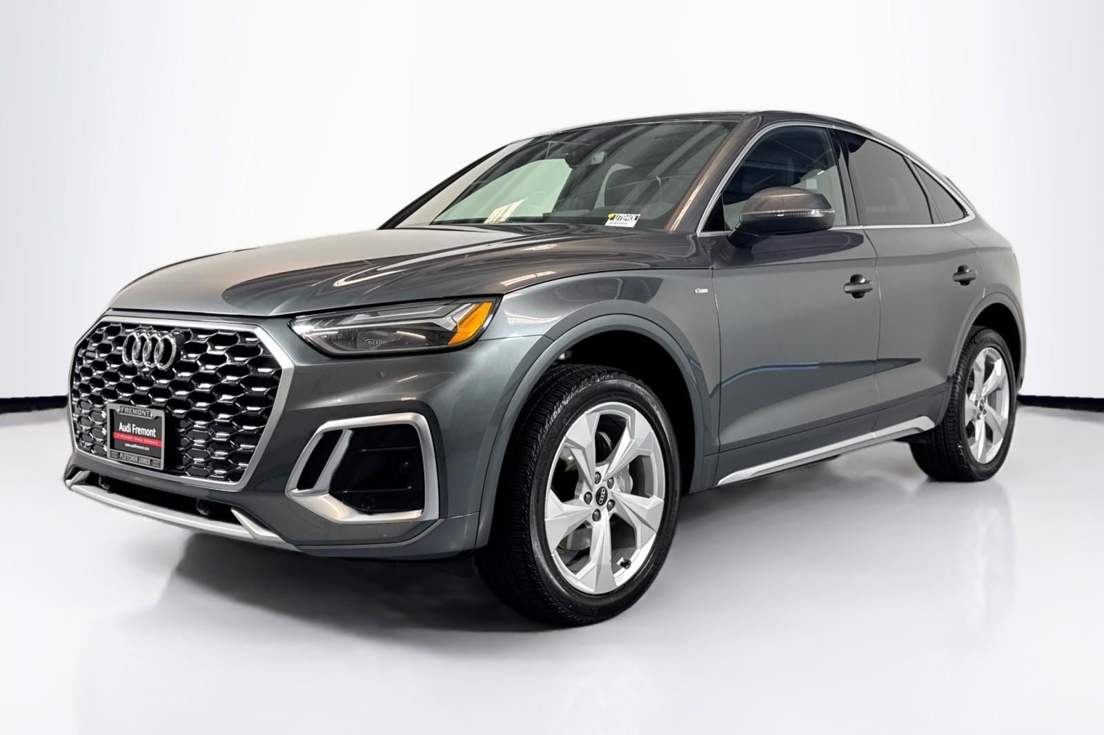 2022 Audi Q5 Sportback 45 Premium Plus's photo