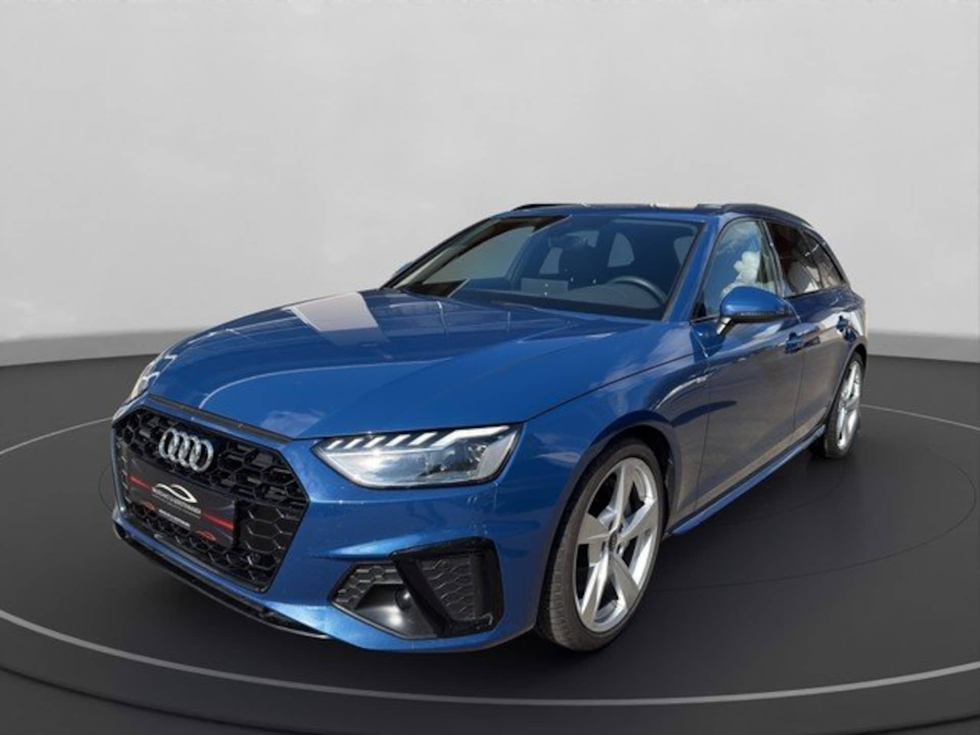 Audi A4 Avant S line