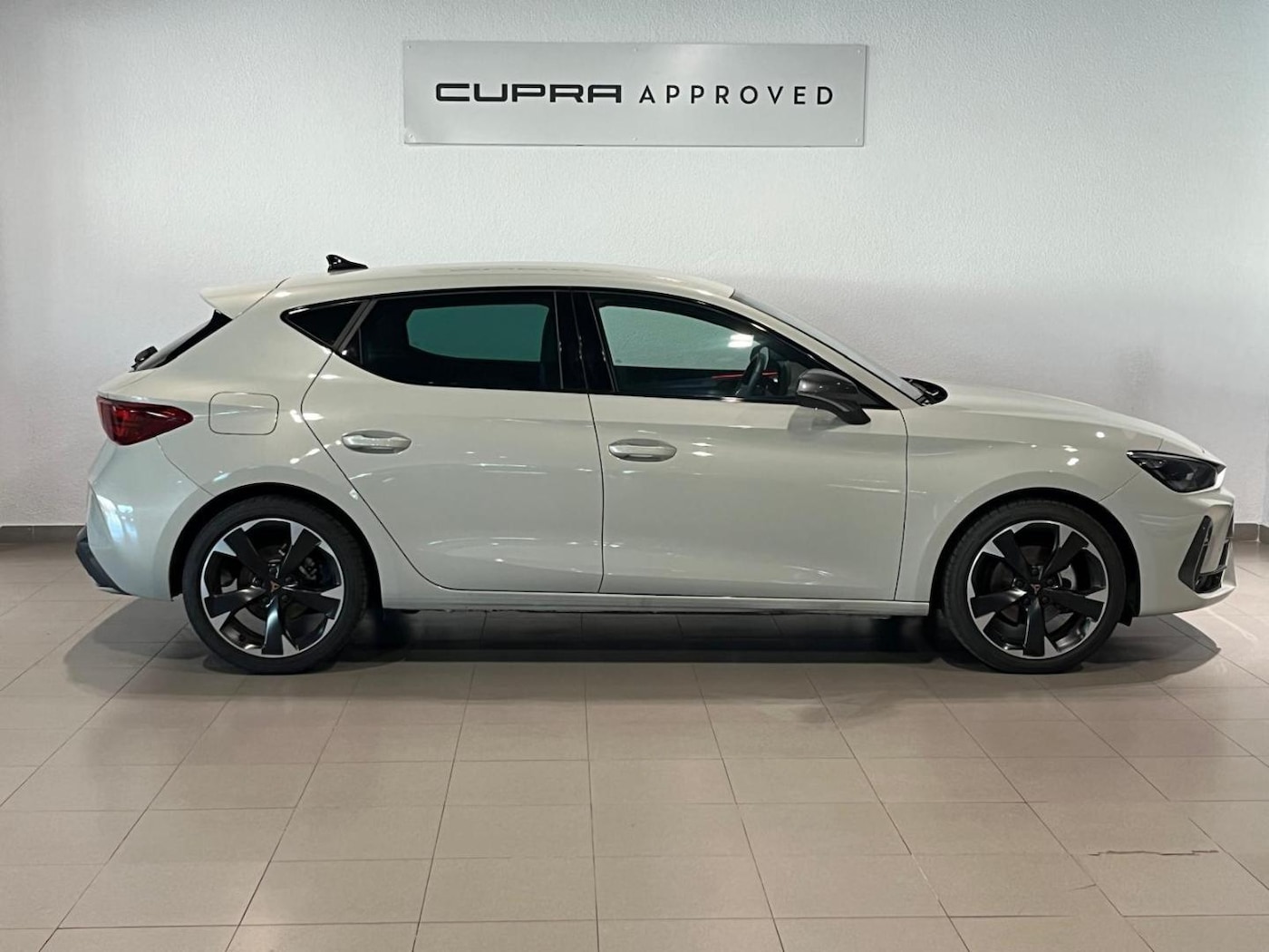 CUPRA Leon León 1.5 TSI e-Hybrid DSG 150 kW (204 CV) DSG — photo 3
