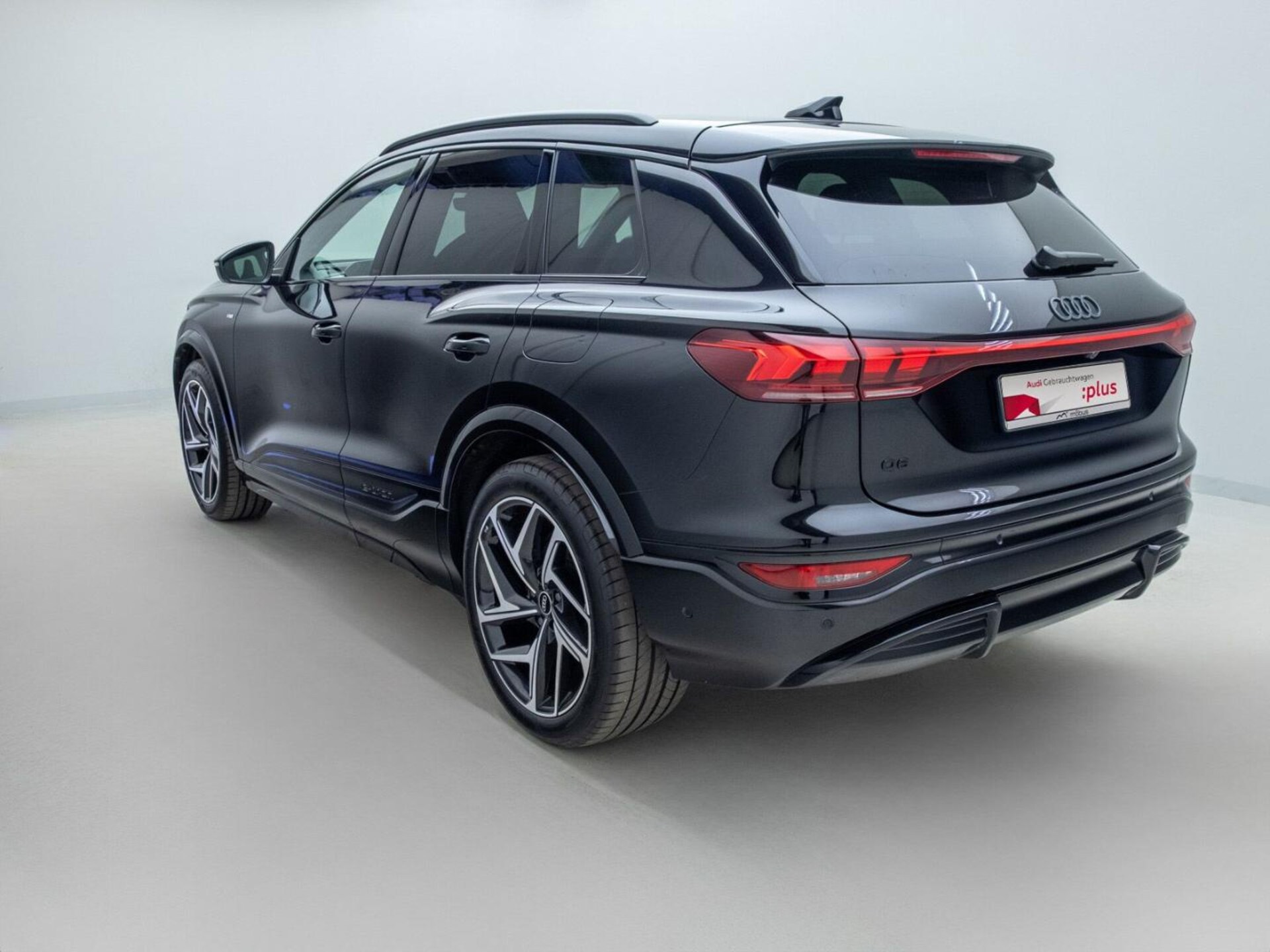 Audi Q6 SUV e-tron