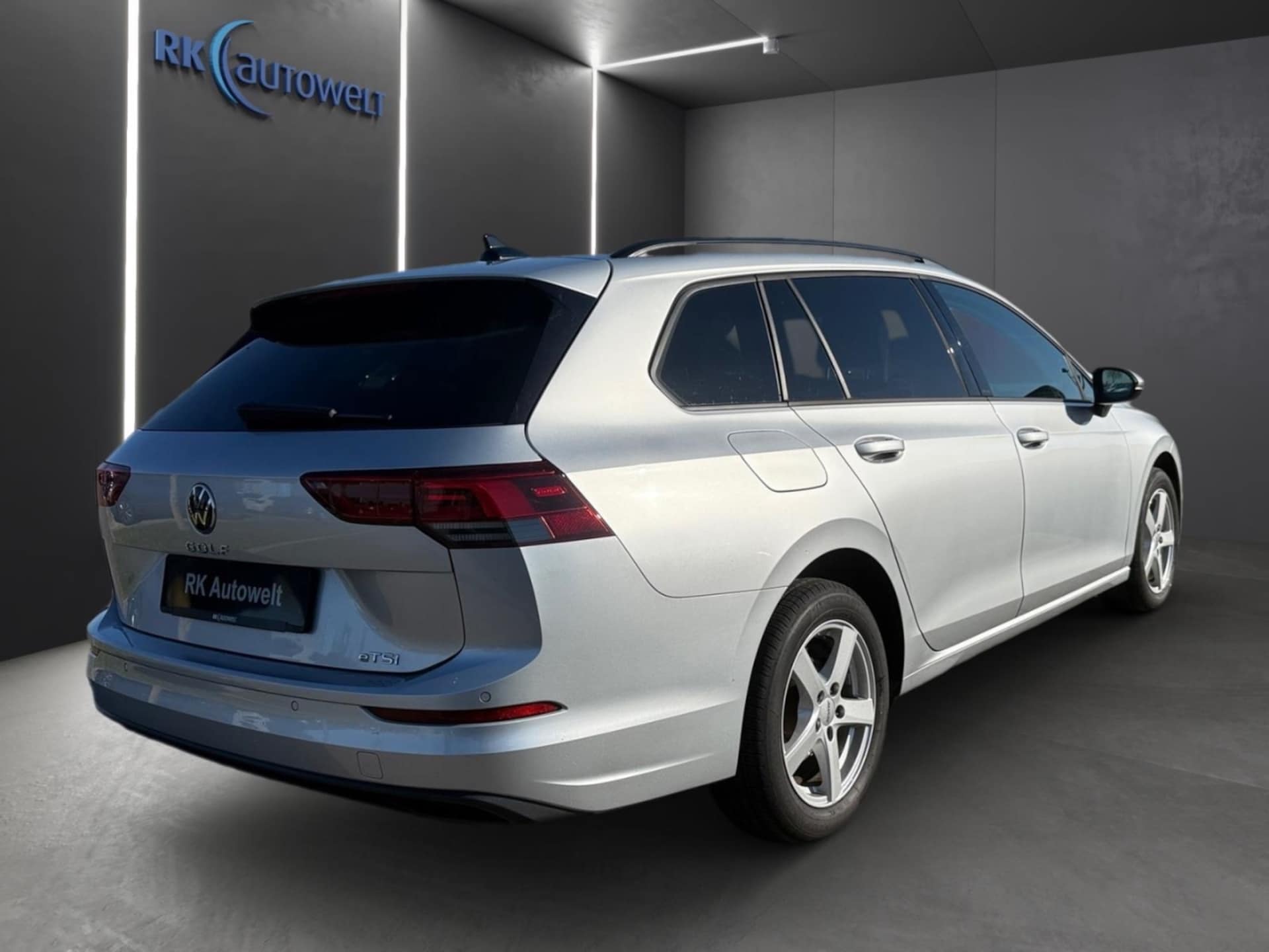 Volkswagen Golf Variant Life
