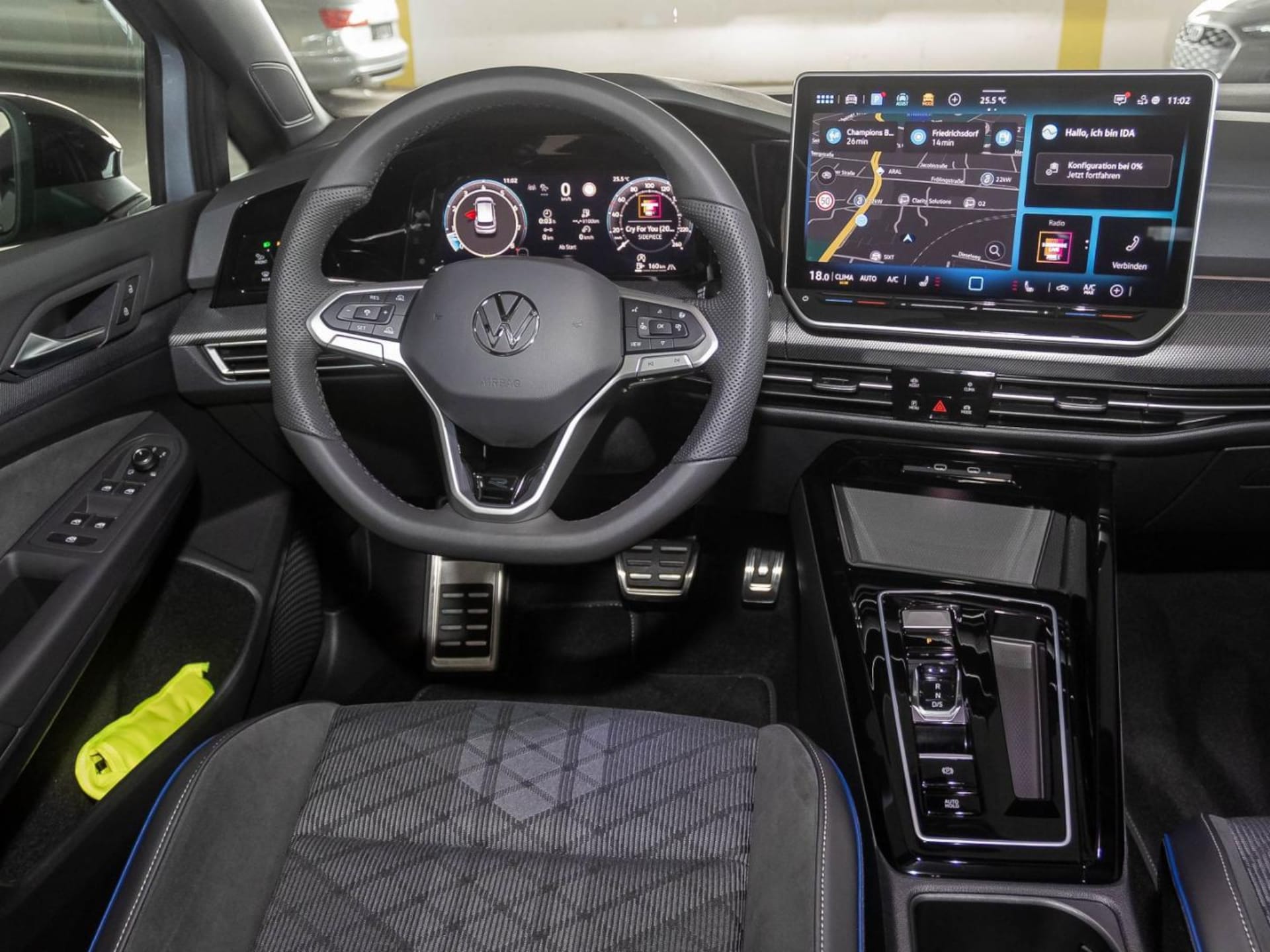 Volkswagen Golf R-Line