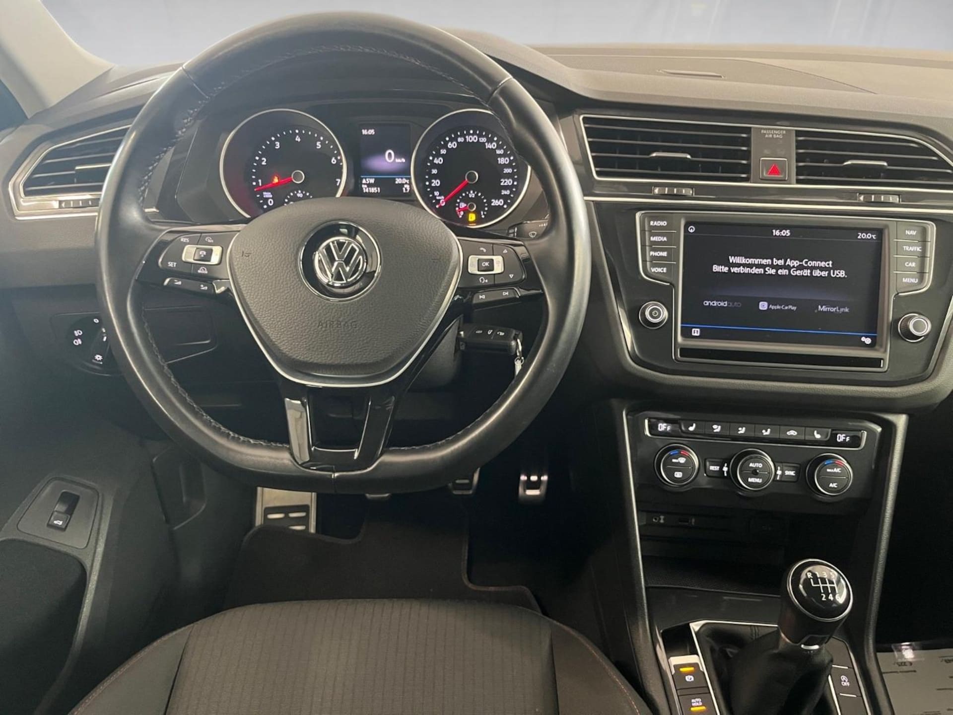 Volkswagen Tiguan SOUND
