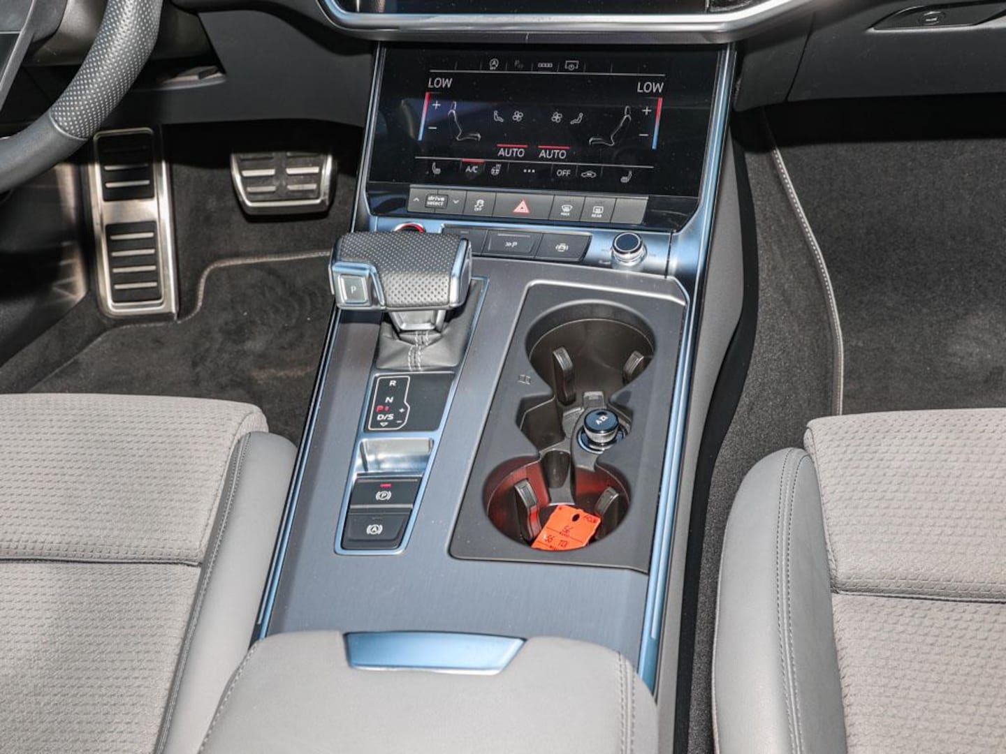 Bild über Audi S6 Avant TDI quattro tiptronic - für weitere Informationen kontaktieren Sie den Audi Partner