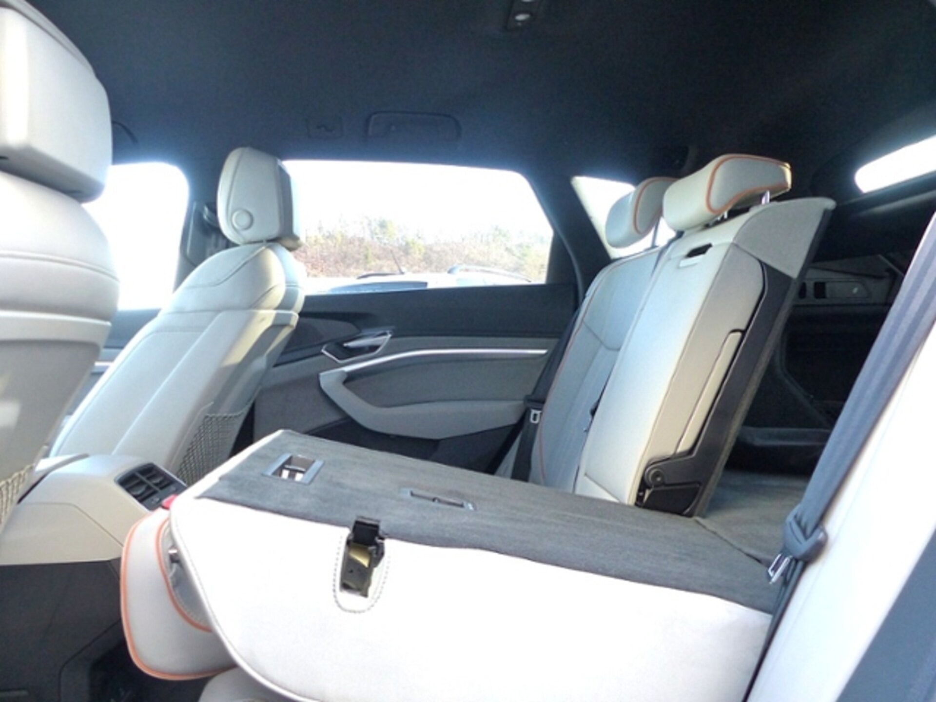 Audi e-tron S line