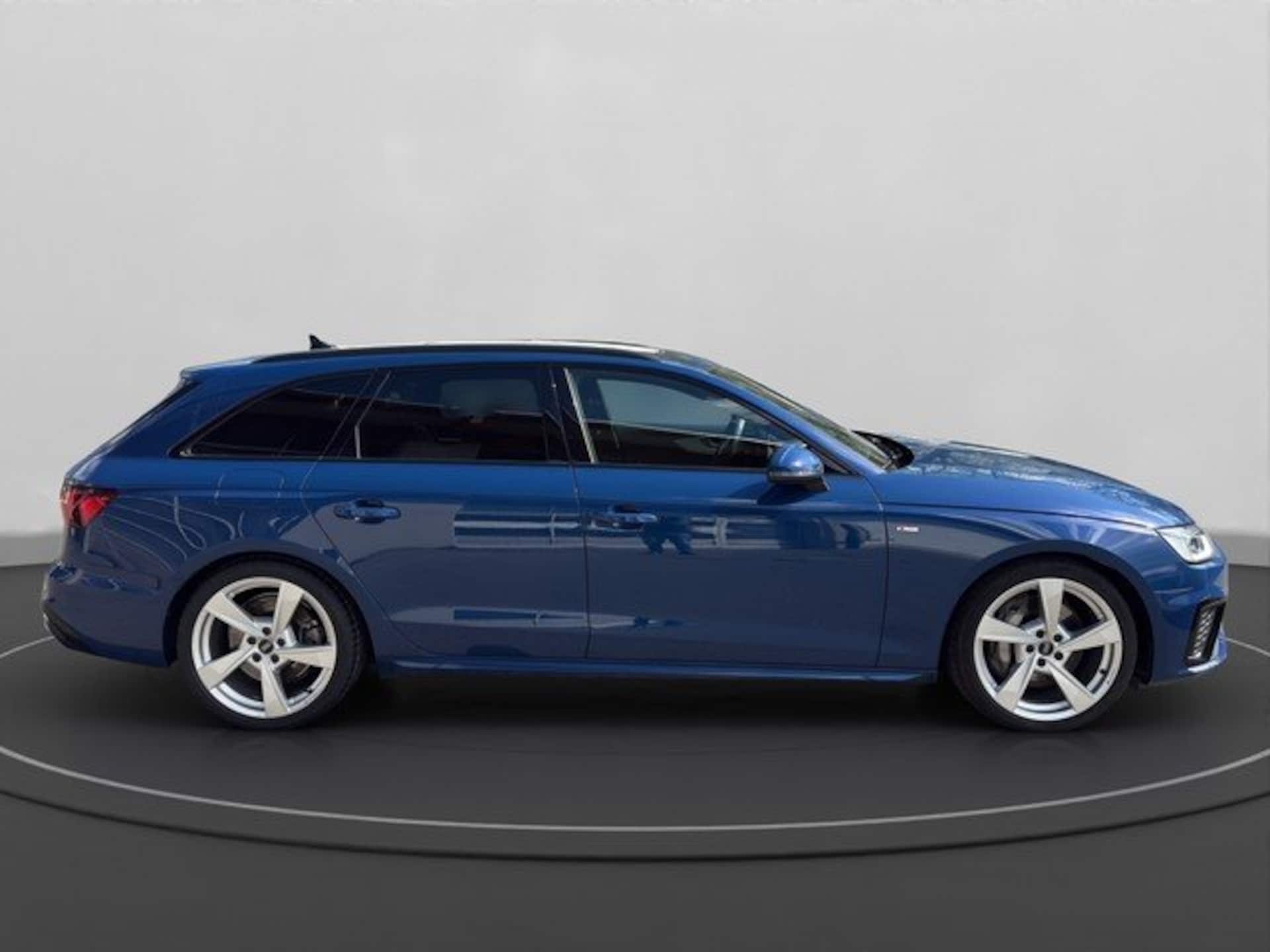 Audi A4 Avant S line