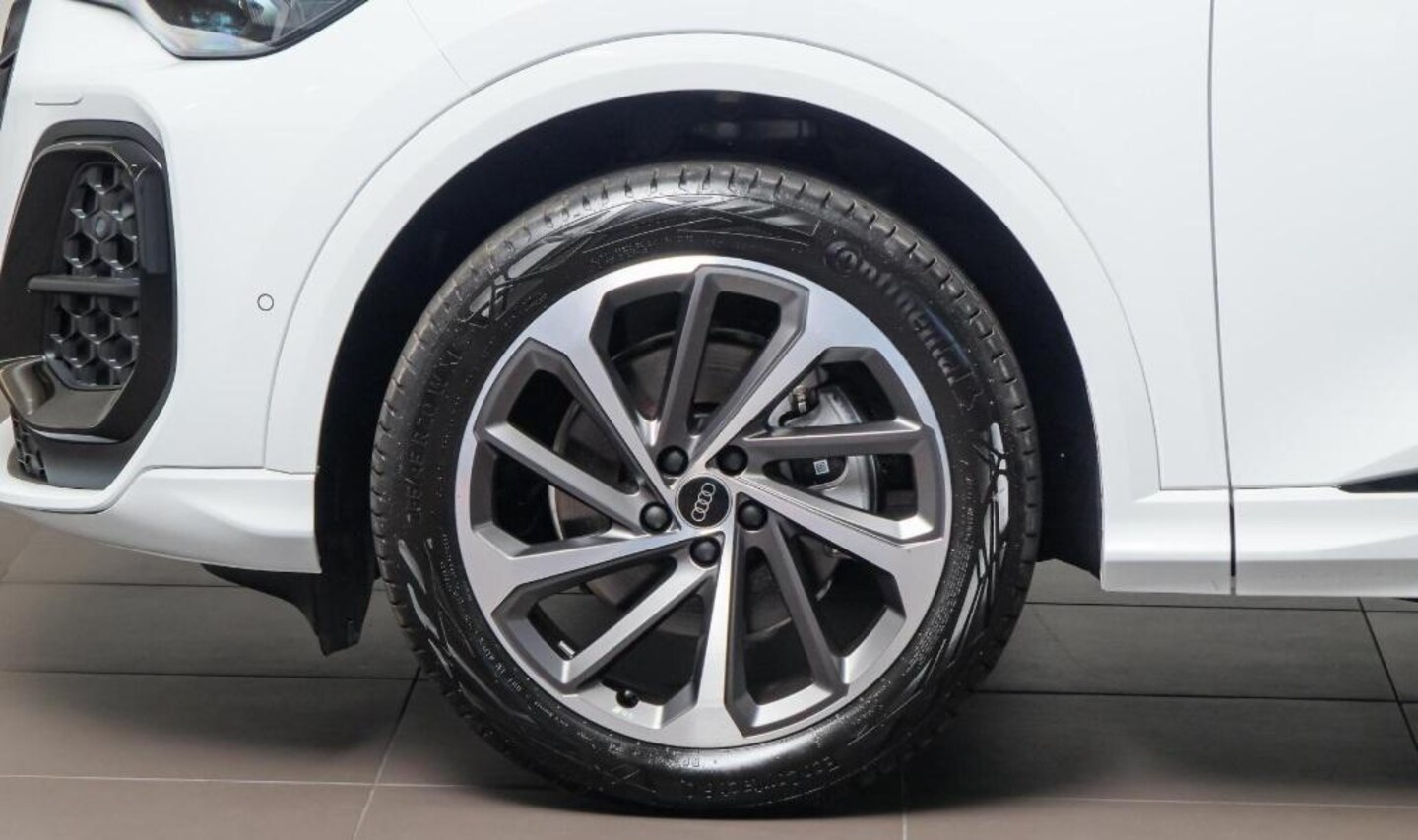 Image about Audi Q5 SUV TFSI quattro 200 kW sport
