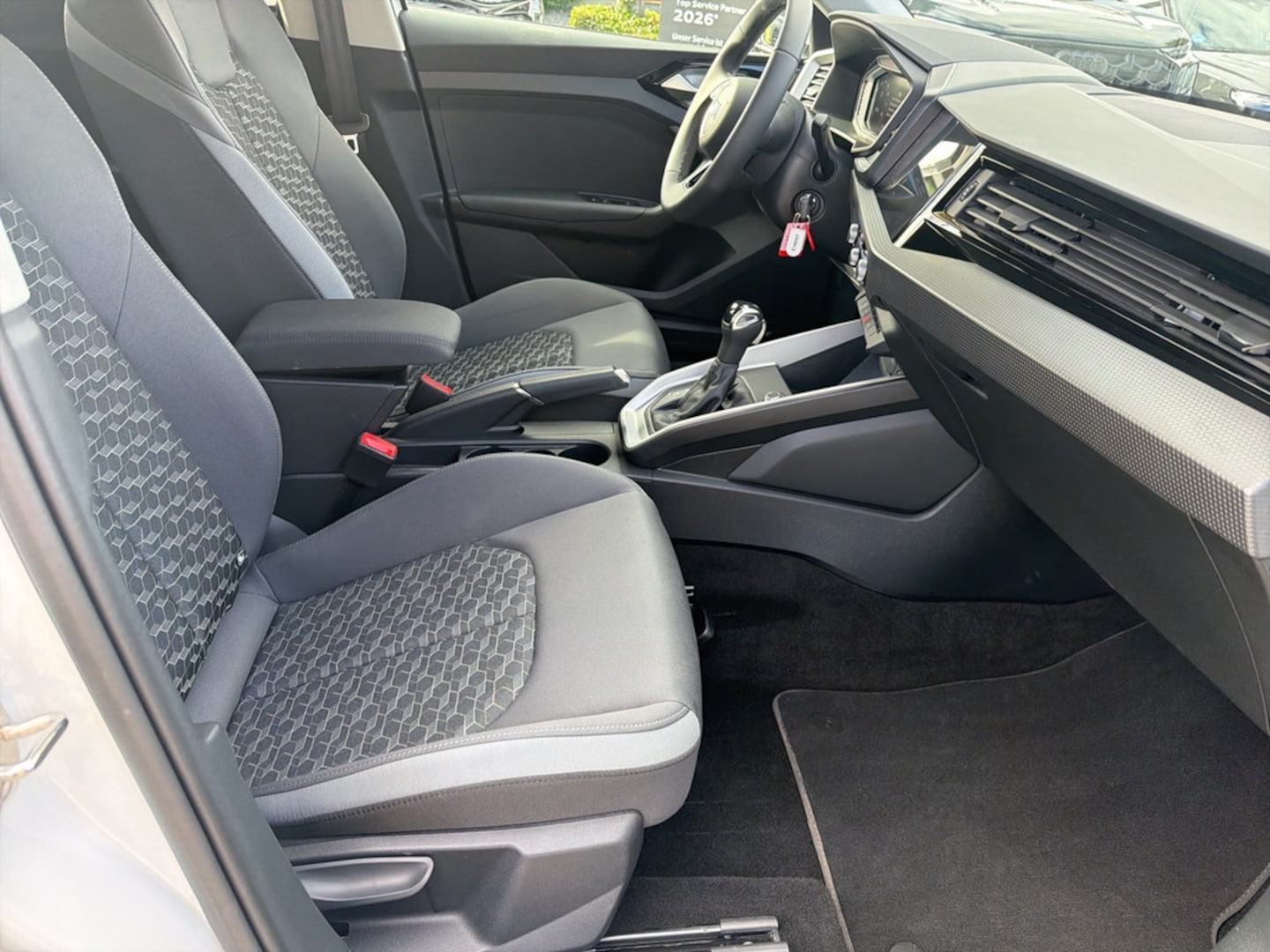 Bild über Audi A1 Sportback S line 25 TFSI S tronic - für weitere Informationen kontaktieren Sie den Audi Partner