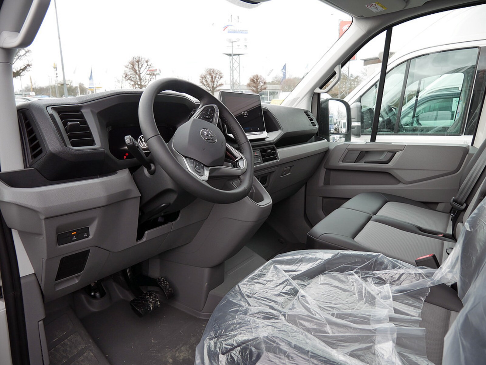 Volkswagen Crafter Kasten mittlerer Radstand – Bild 14