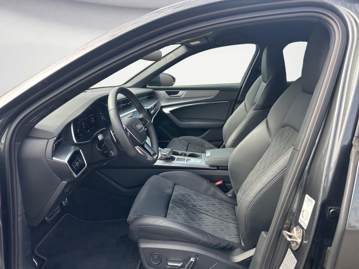 Bild über Audi S6 Avant TDI quattro tiptronic - für weitere Informationen kontaktieren Sie den Audi Partner