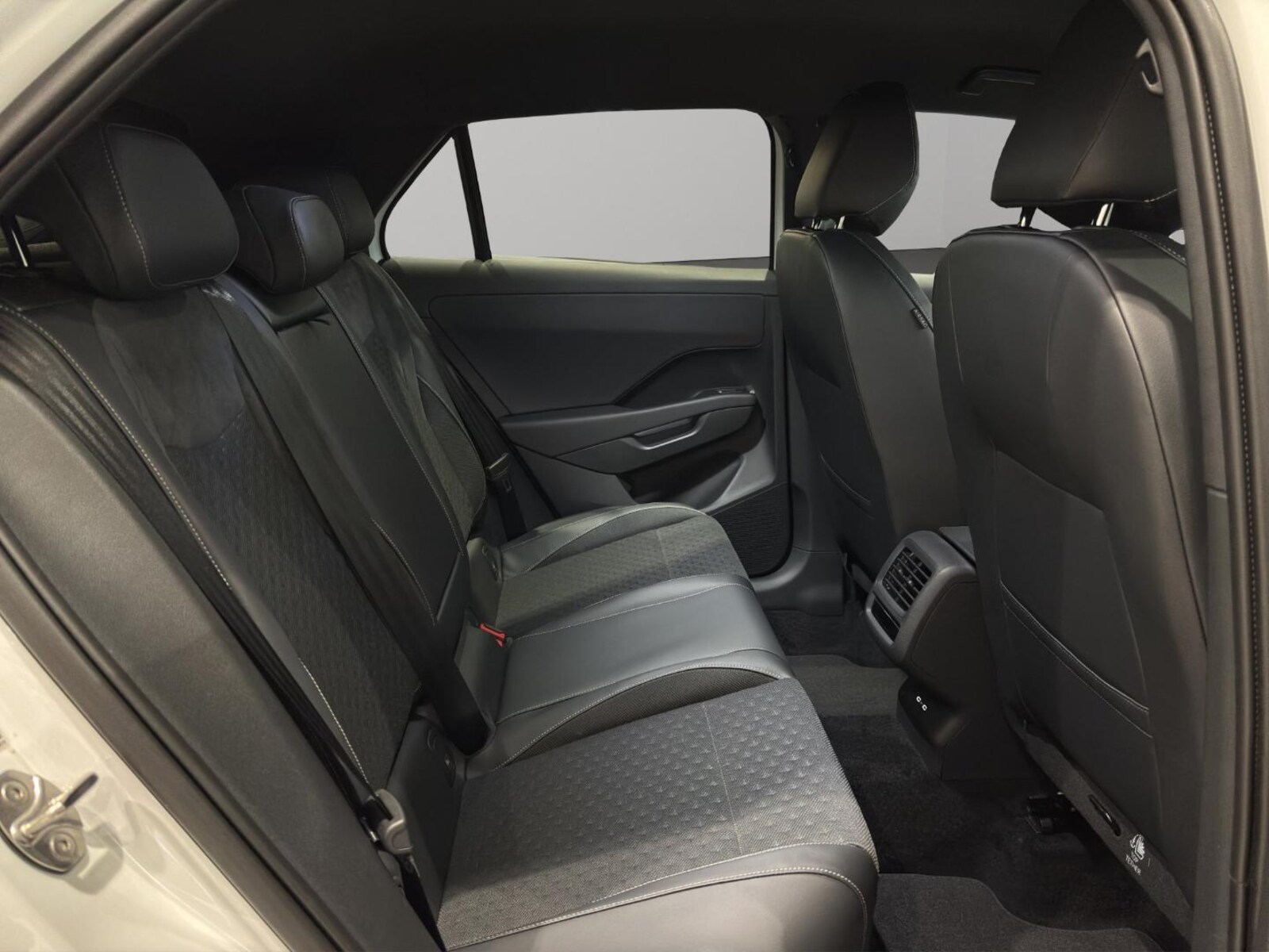 Volkswagen T-Roc – Bild 8