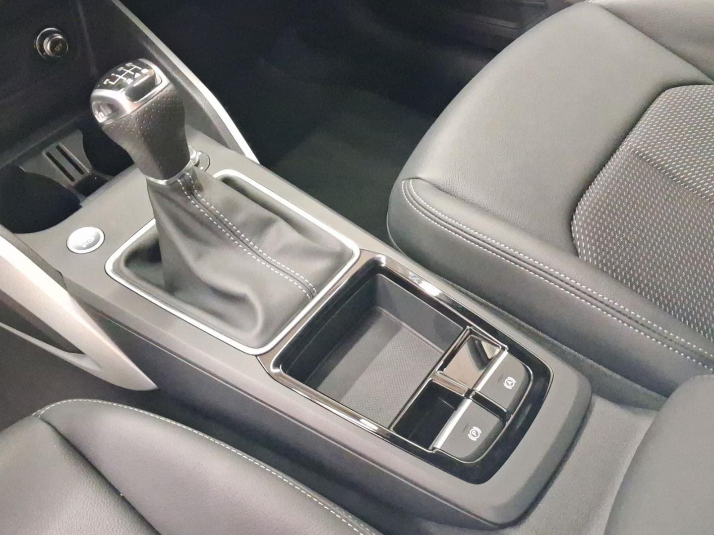 Bild über Audi Q2 S line 30 TDI Schaltgetriebe - für weitere Informationen kontaktieren Sie den Audi Partner