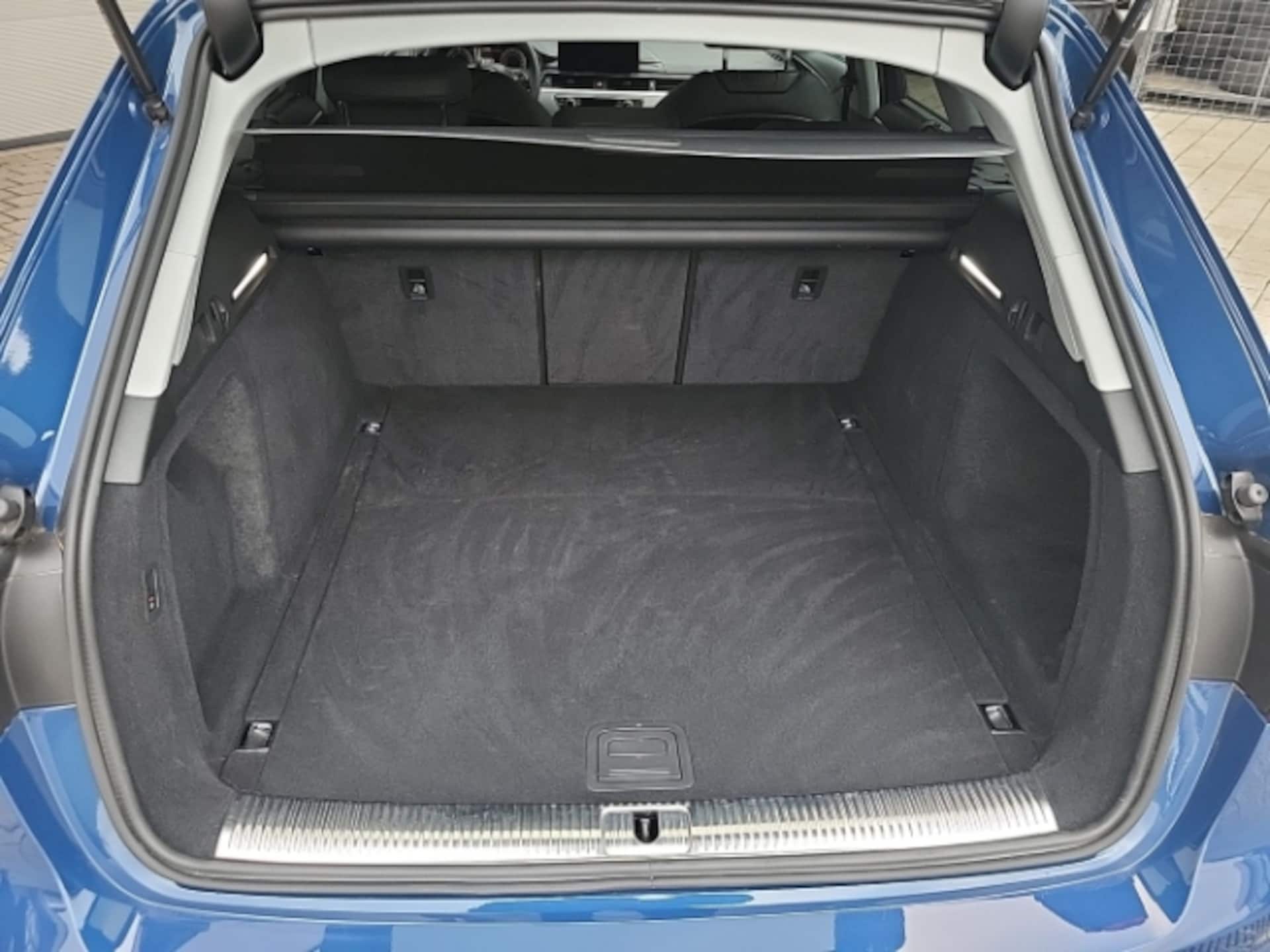 Audi A4 Avant S line