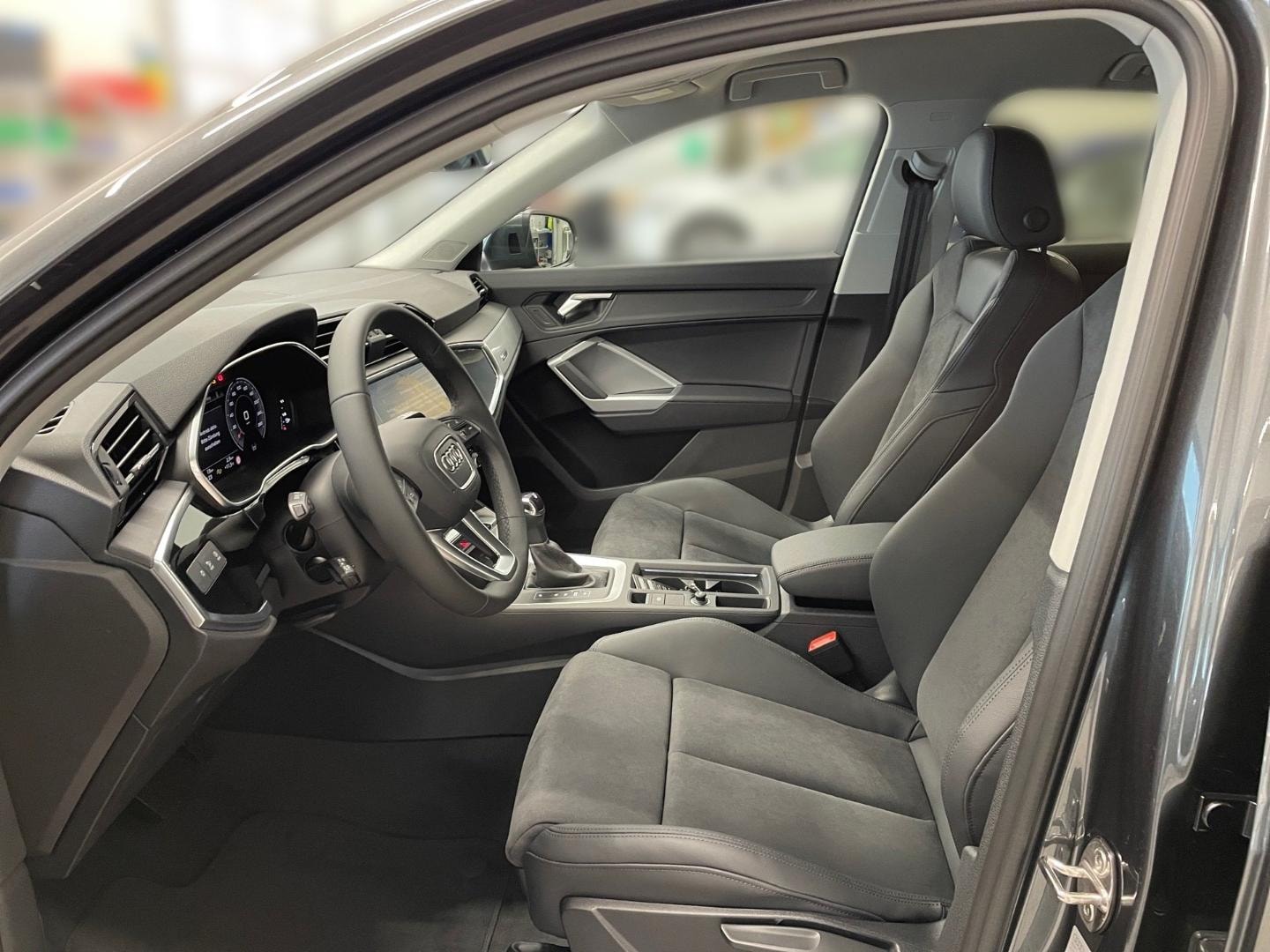 Bild über Audi Q3 Sportback S line 35 TDI S tronic - für weitere Informationen kontaktieren Sie den Audi Partner