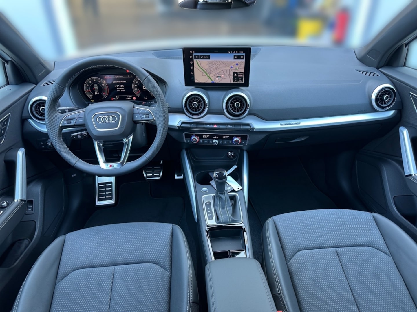 Bild über Audi Q2 S line 40 TFSI quattro S tronic - für weitere Informationen kontaktieren Sie den Audi Partner