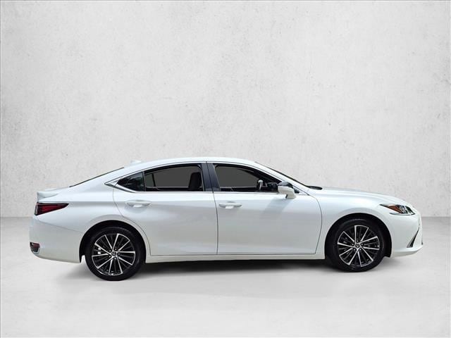 2025 Lexus ES 300h