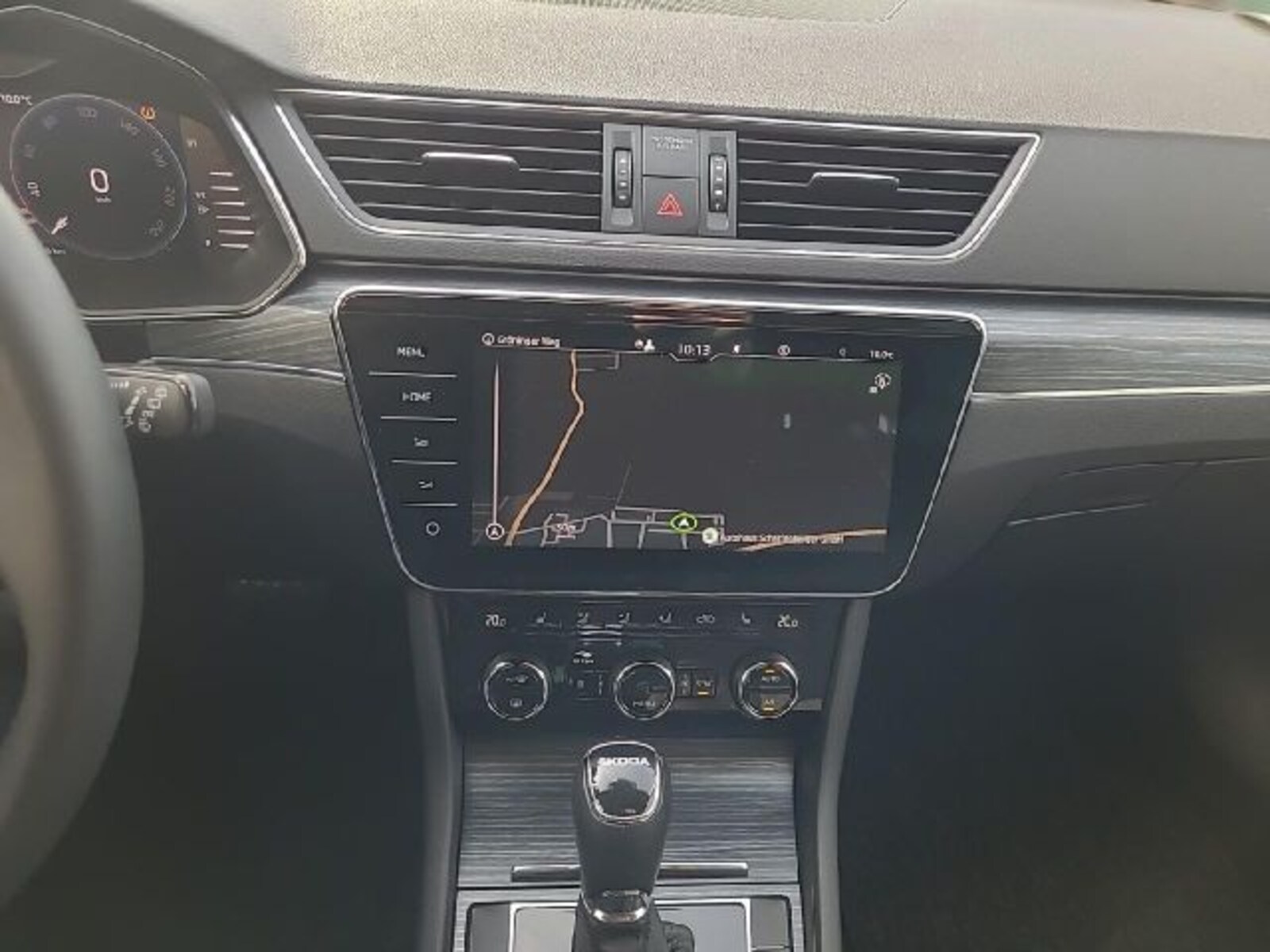 Škoda Superb Combi – Bild 9