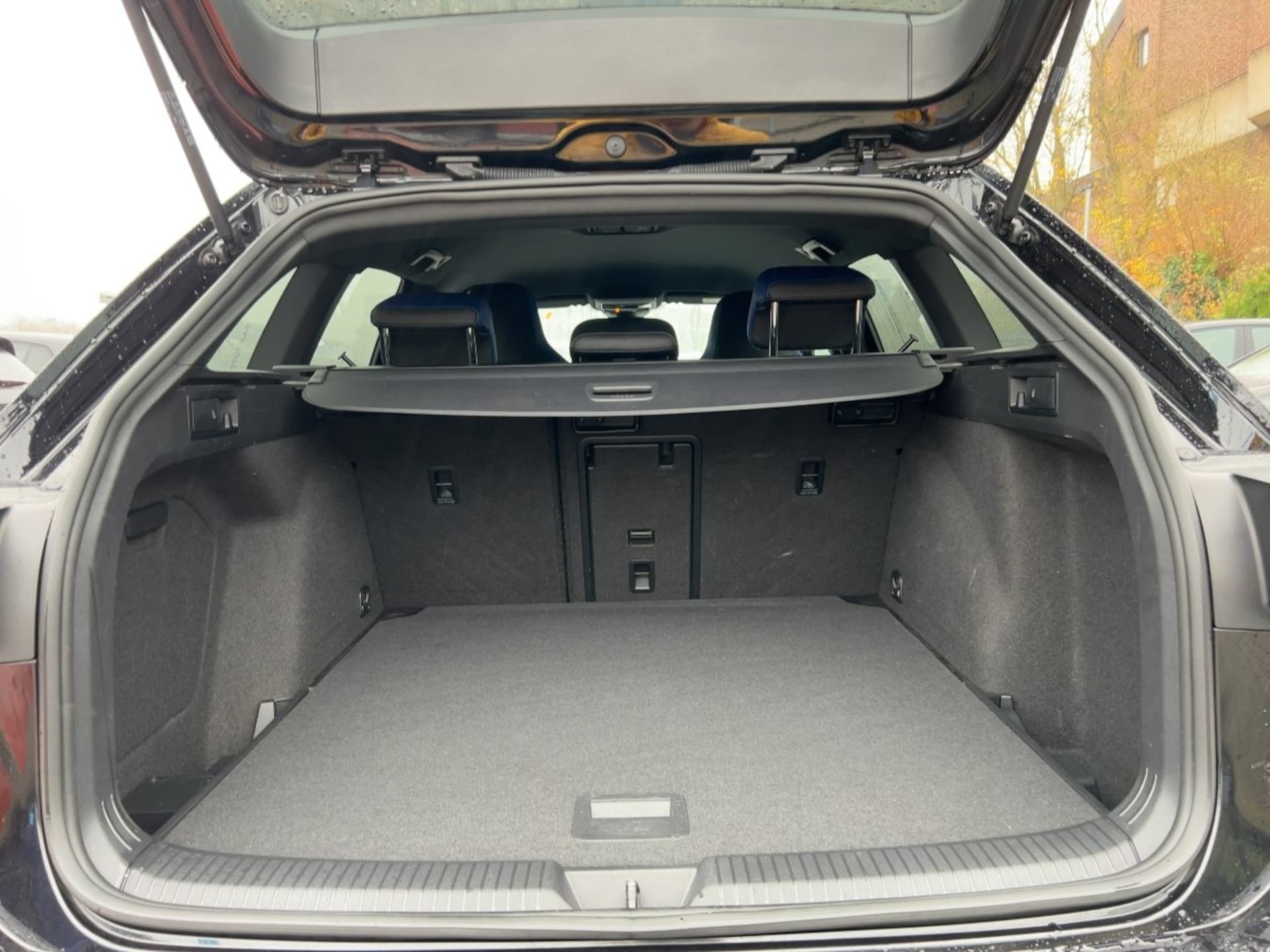 Volkswagen Golf Variant R
