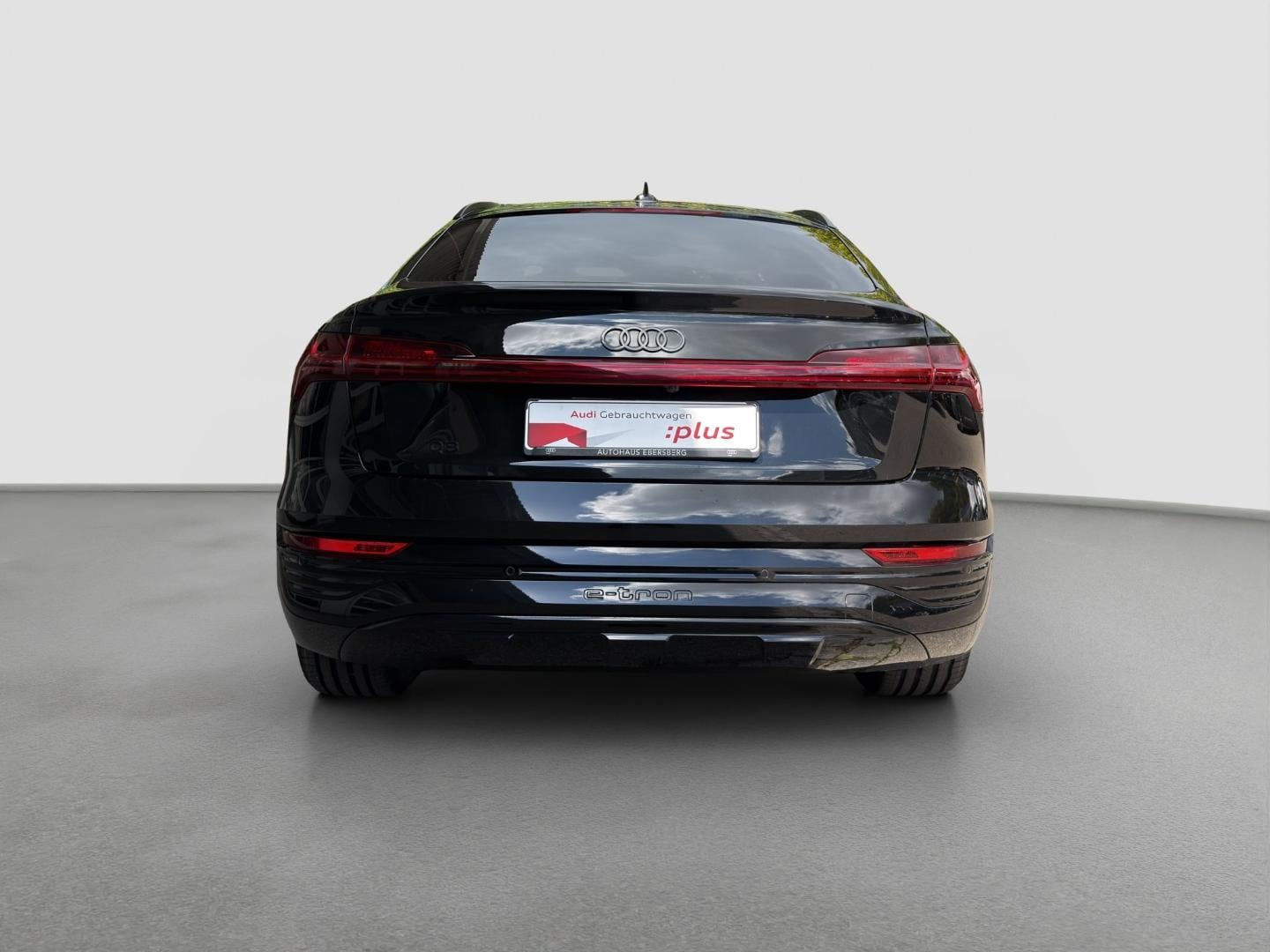 Bild über Audi Q8 Sportback e-tron advanced 50 e-tron quattro - für weitere Informationen kontaktieren Sie den Audi Partner