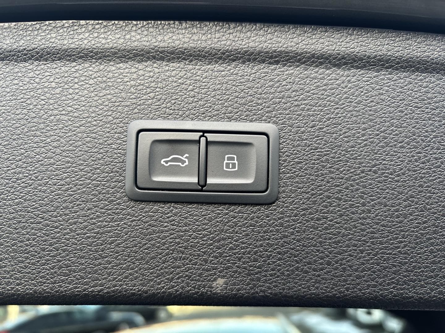 Bild über Audi Q5 40 TDI quattro S tronic - für weitere Informationen kontaktieren Sie den Audi Partner