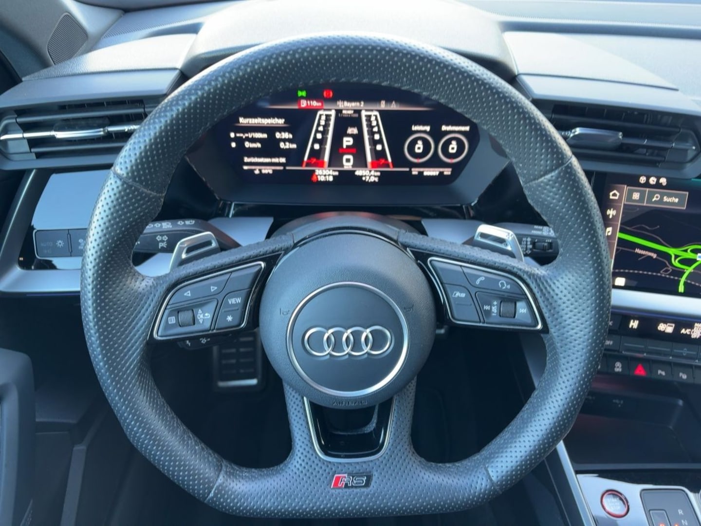 Bild über Audi RS 3 Sportback TFSI quattro S tronic - für weitere Informationen kontaktieren Sie den Audi Partner