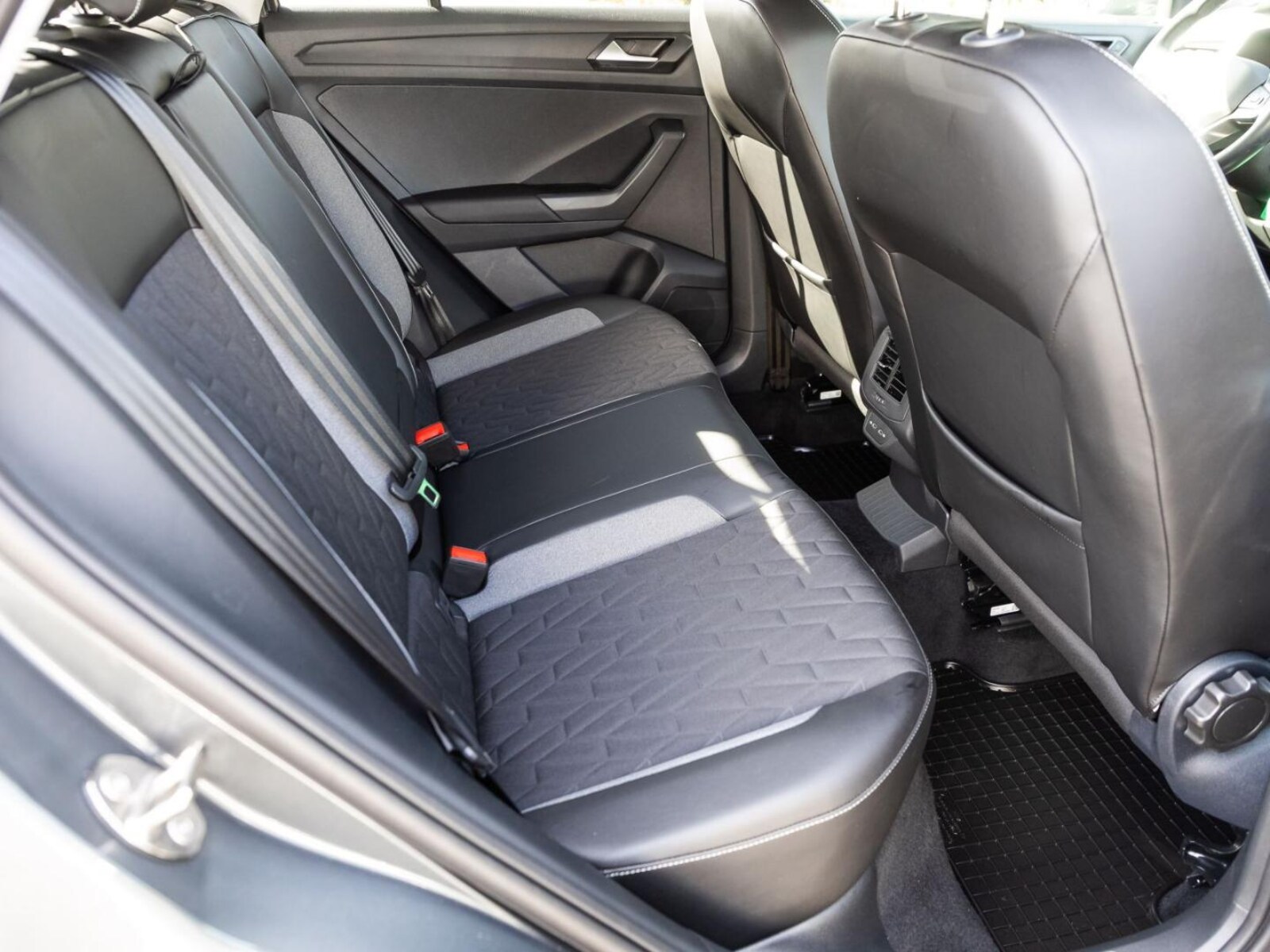 Volkswagen T-Roc – Bild 25