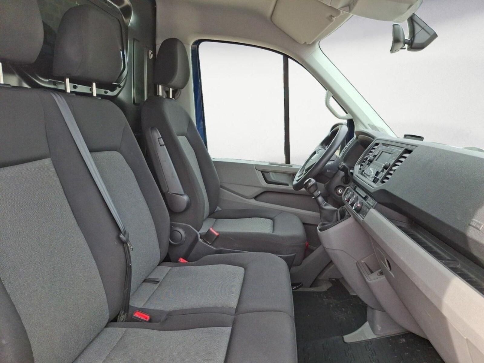 Volkswagen Crafter Kasten mittlerer Radstand – Bild 13