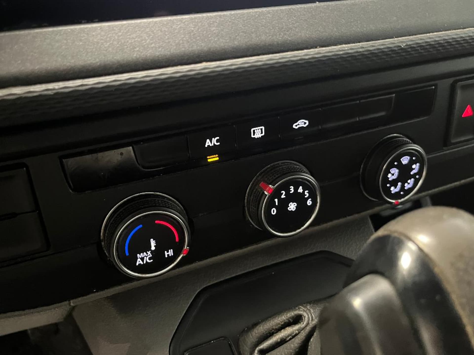 Volkswagen T6.1 Transporter Kasten langer Radstand
