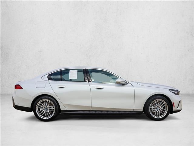 2024 BMW 530i