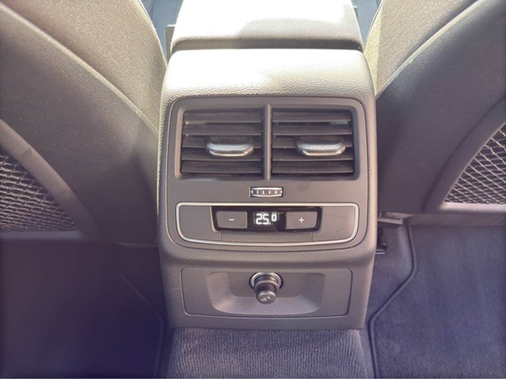 Audi A4 Avant S line