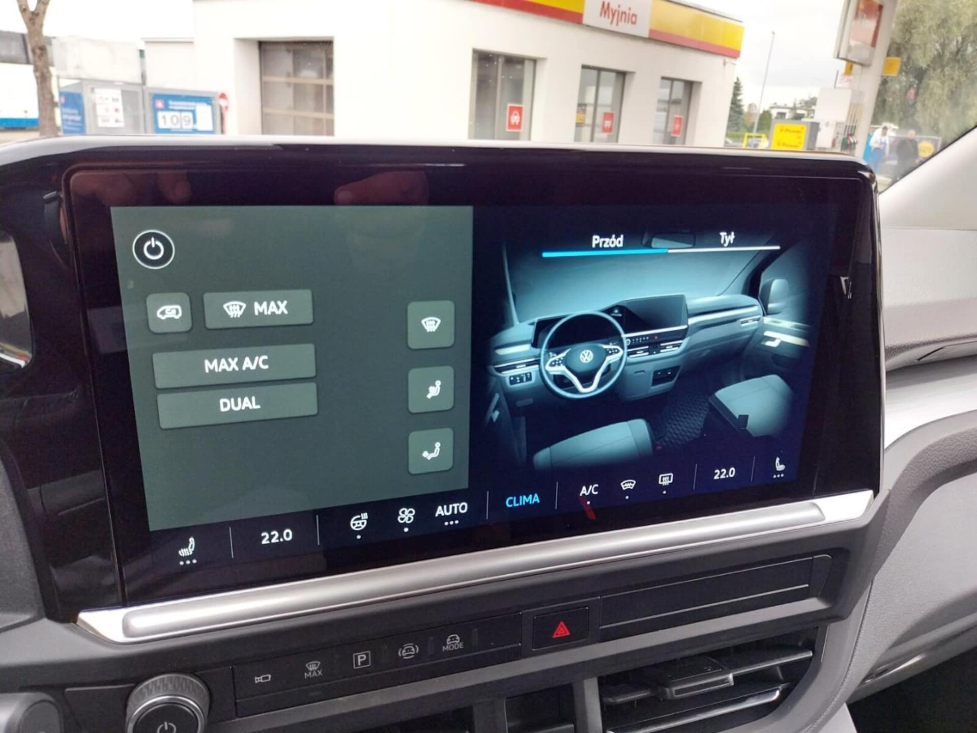 Volkswagen Caravelle długi roztaw osi Life